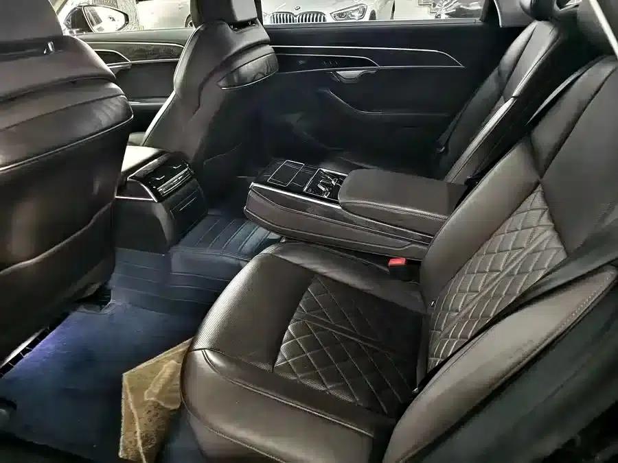 2021 Audi A8 A8L 50 TFSI quattro Comfort — миниатюра 6