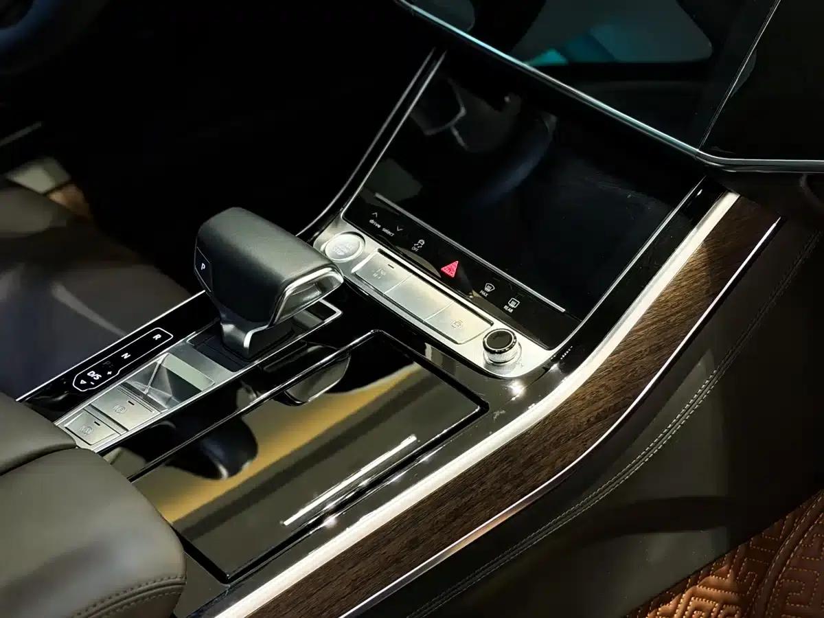 2018 Audi A8 A8L 55 TFSI quattro Luxury — миниатюра 18
