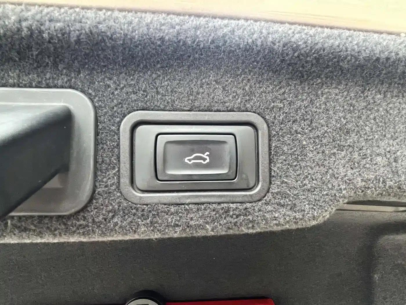 2014 Audi A8 A8L 30 FSI Comfort — миниатюра 9
