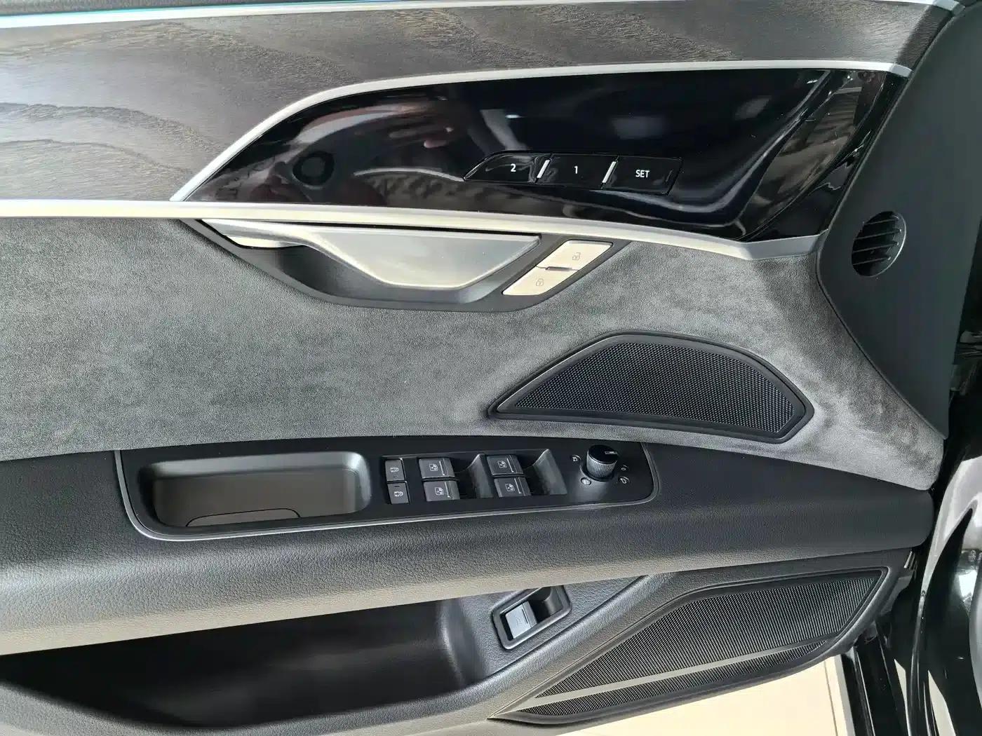 2021 Audi A8 A8L 50 TFSI quattro Comfort — миниатюра 13
