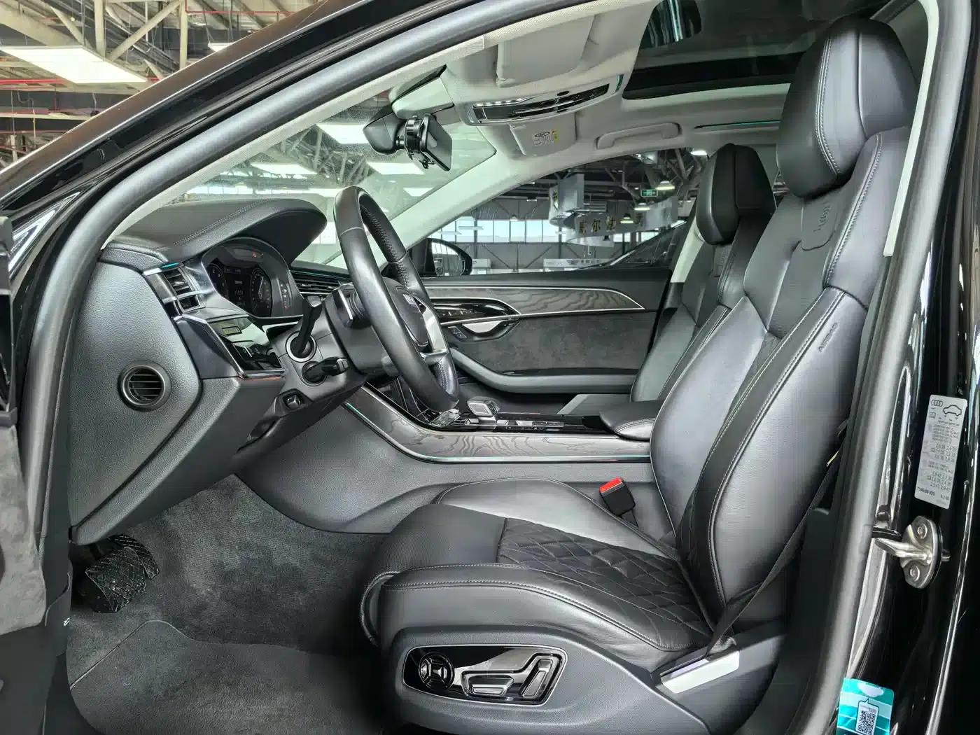 2021 Audi A8 A8L 50 TFSI quattro Comfort — миниатюра 16