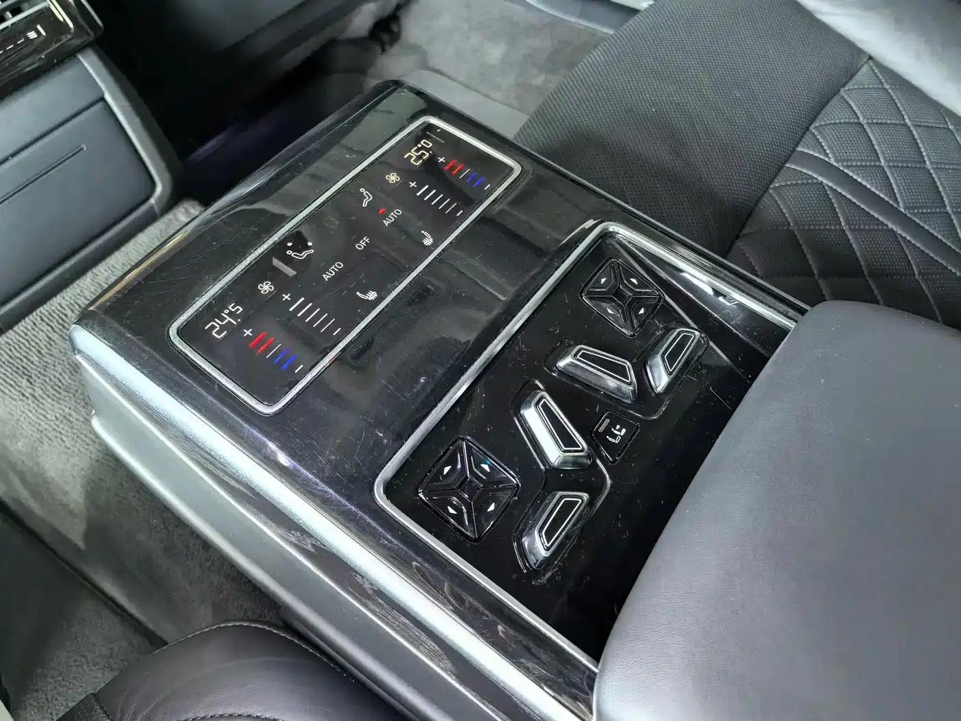 2021 Audi A8 A8L 50 TFSI quattro Comfort — миниатюра 24