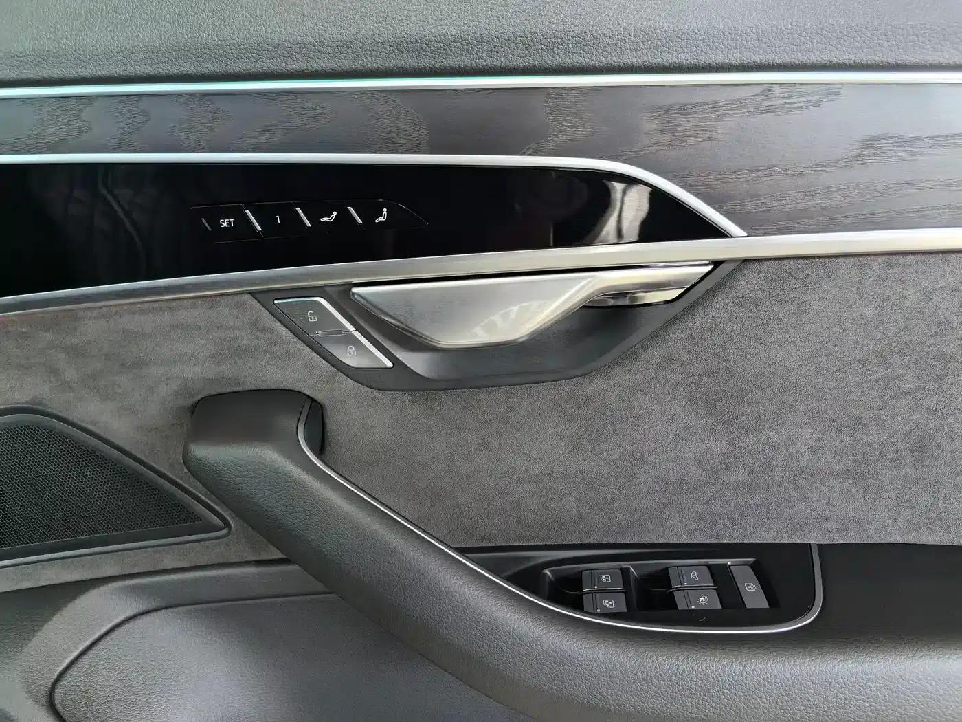 2021 Audi A8 A8L 50 TFSI quattro Comfort — миниатюра 27