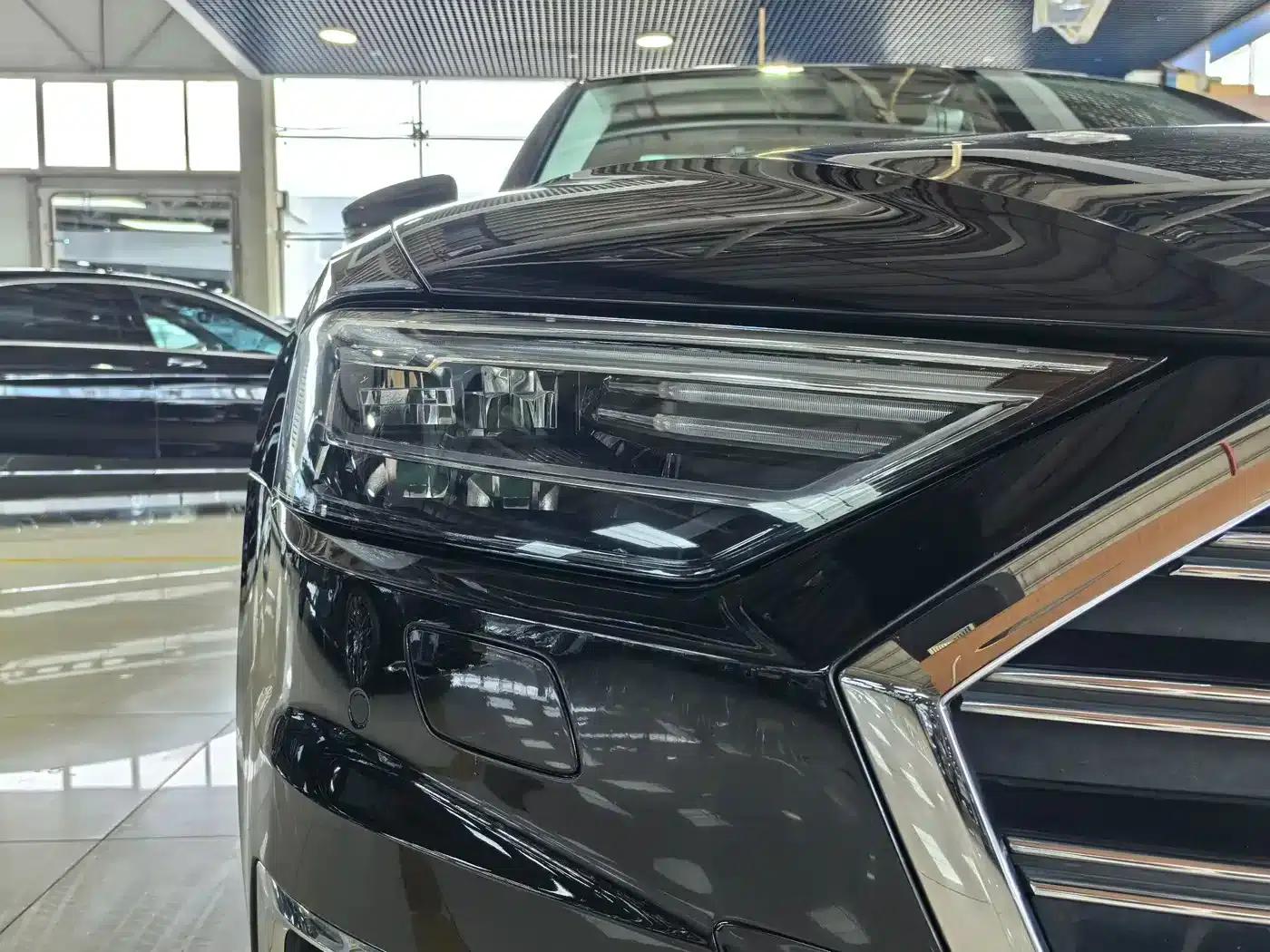 2021 Audi A8 A8L 50 TFSI quattro Comfort — миниатюра 5