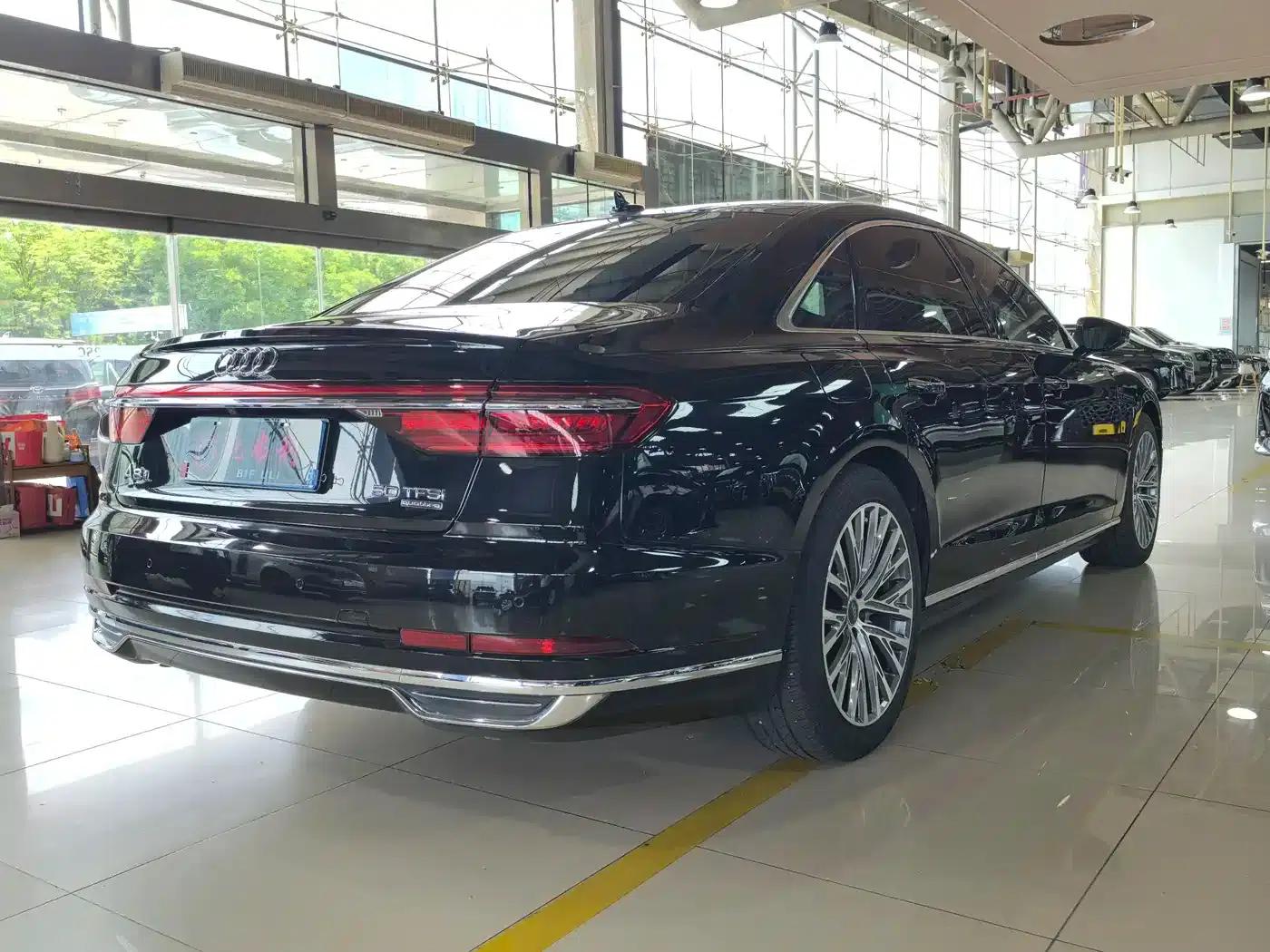2021 Audi A8 A8L 50 TFSI quattro Comfort — миниатюра 8