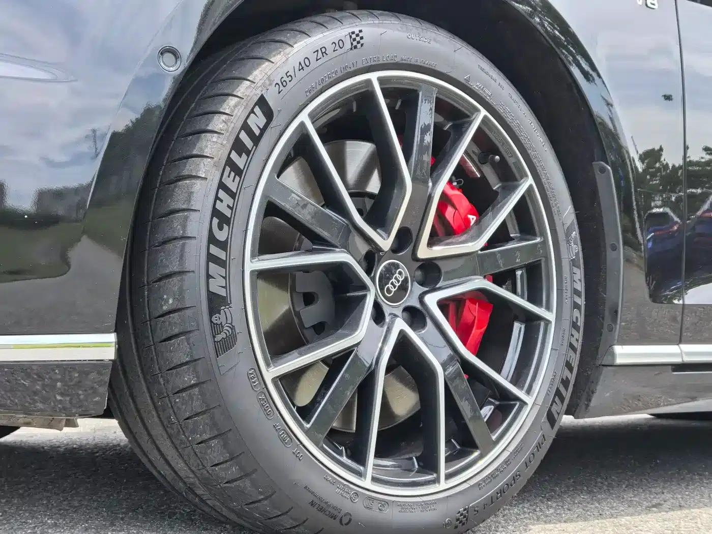 2021 Audi A8 A8L 60 TFSI quattro Premium — миниатюра 6