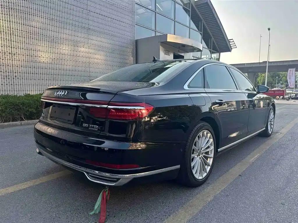 Audi A8 2018 A8L 55 TFSI quattro Premium Edition — миниатюра 5