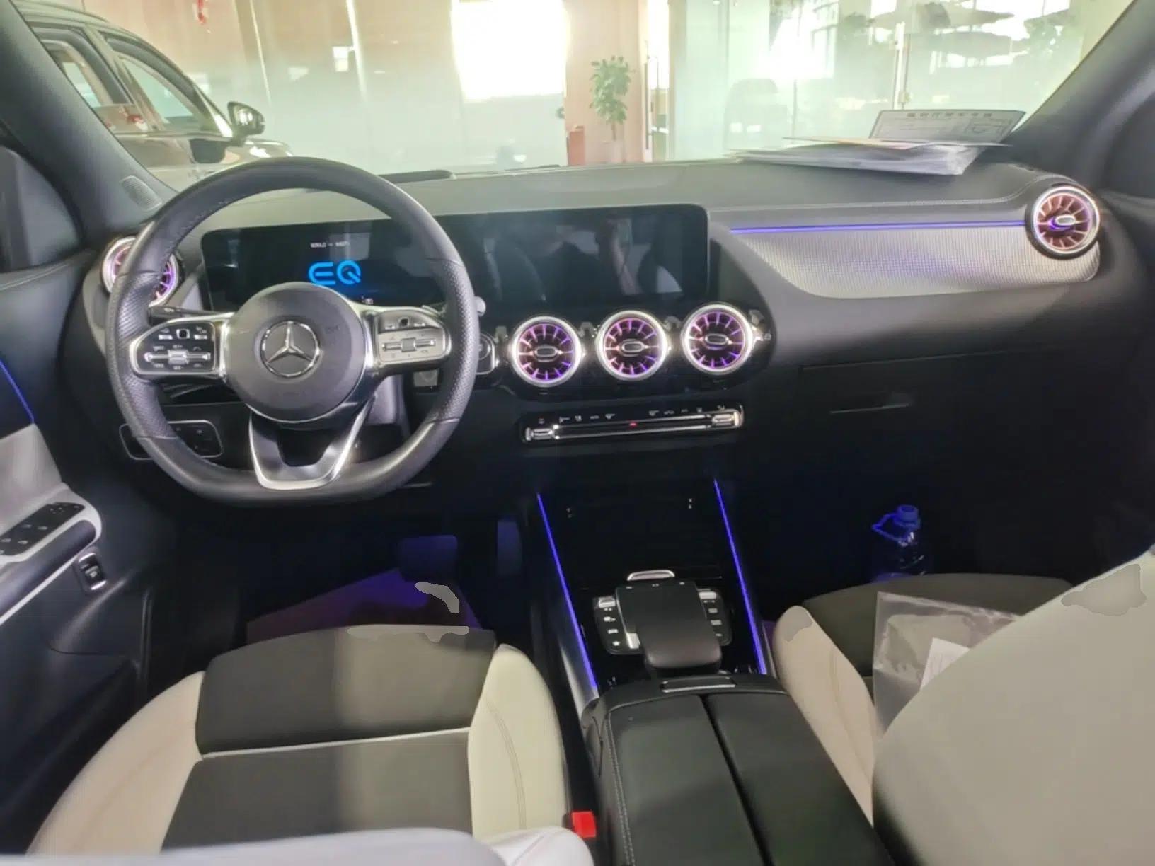 Mercedes-Benz EQA 2022 EQA 300 4MATIC Launch Edition — миниатюра 13