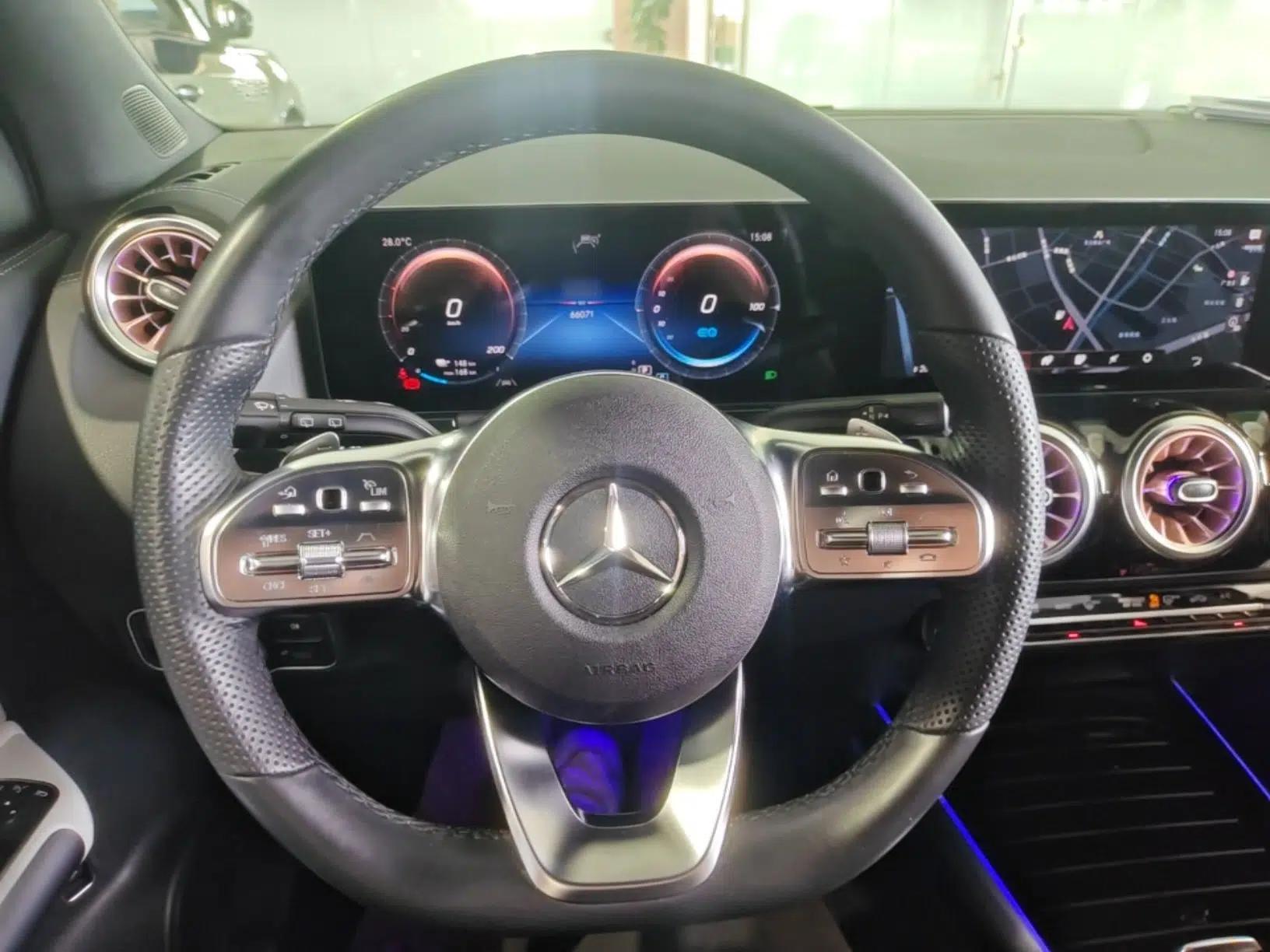 Mercedes-Benz EQA 2022 EQA 300 4MATIC Launch Edition — миниатюра 14