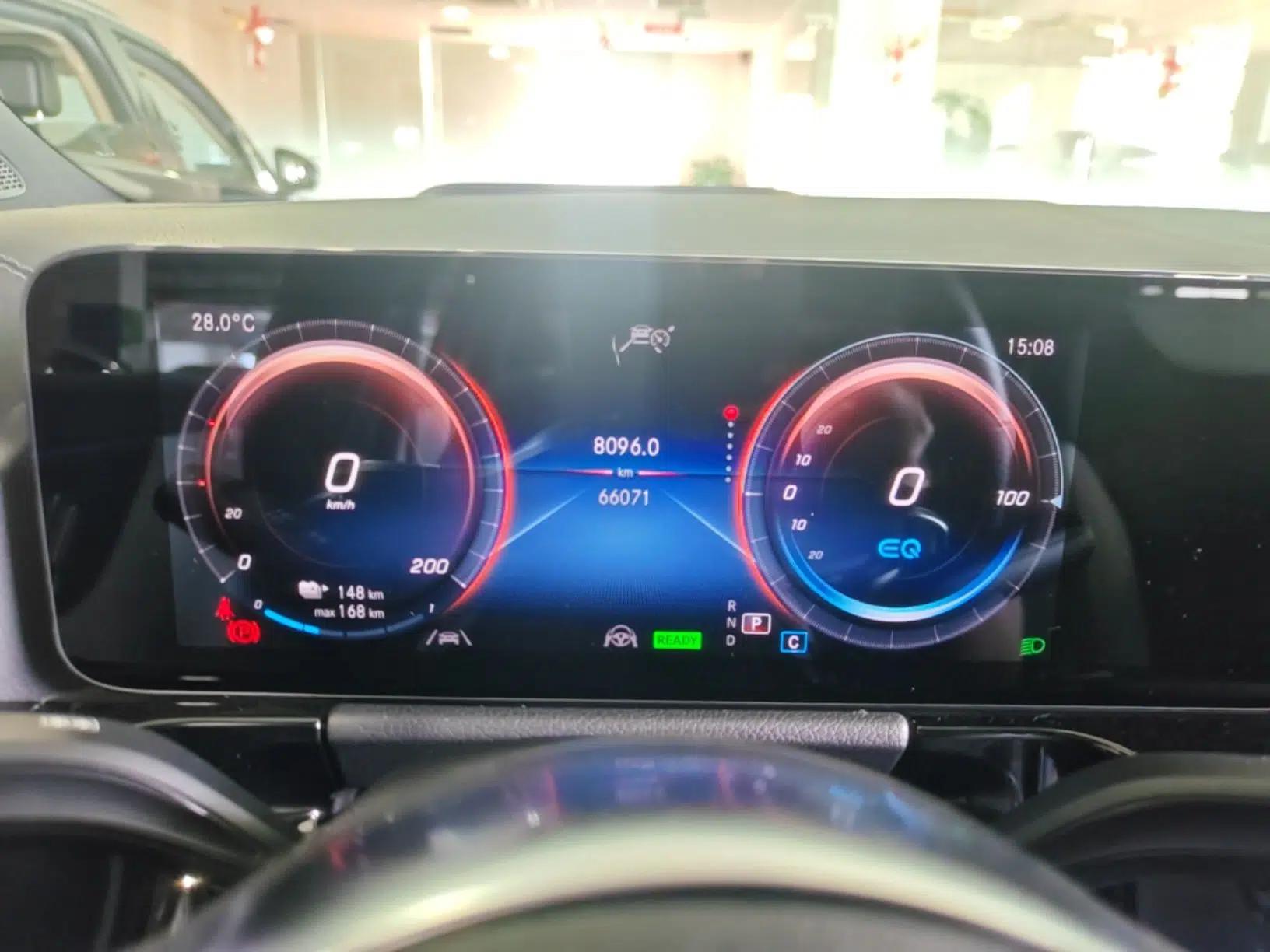 Mercedes-Benz EQA 2022 EQA 300 4MATIC Launch Edition — миниатюра 15