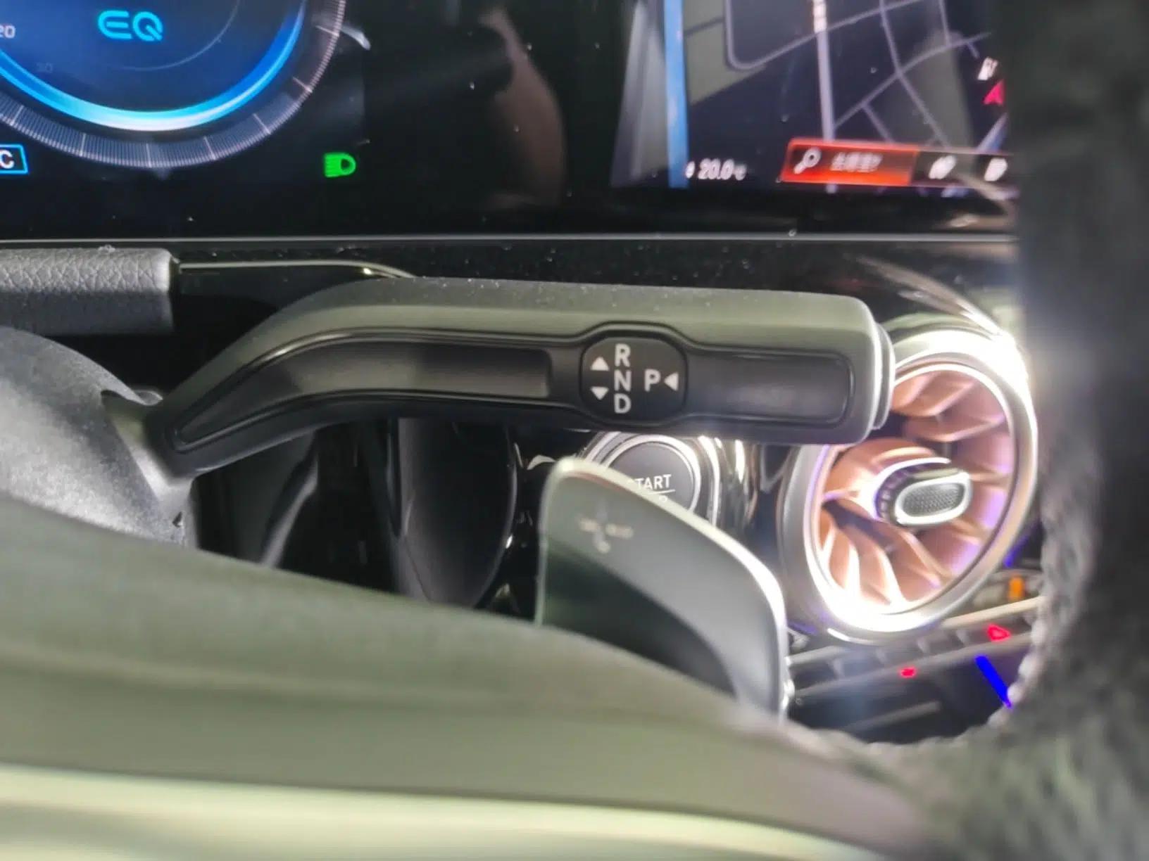 Mercedes-Benz EQA 2022 EQA 300 4MATIC Launch Edition — миниатюра 17