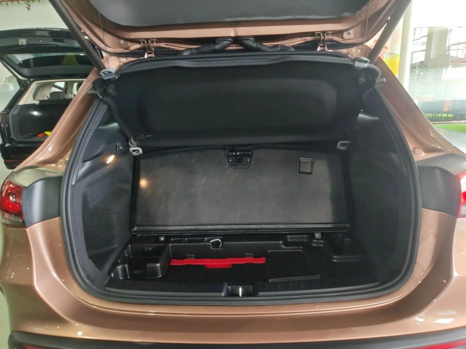 Mercedes-Benz EQA 2022 EQA 300 4MATIC Launch Edition — миниатюра 22