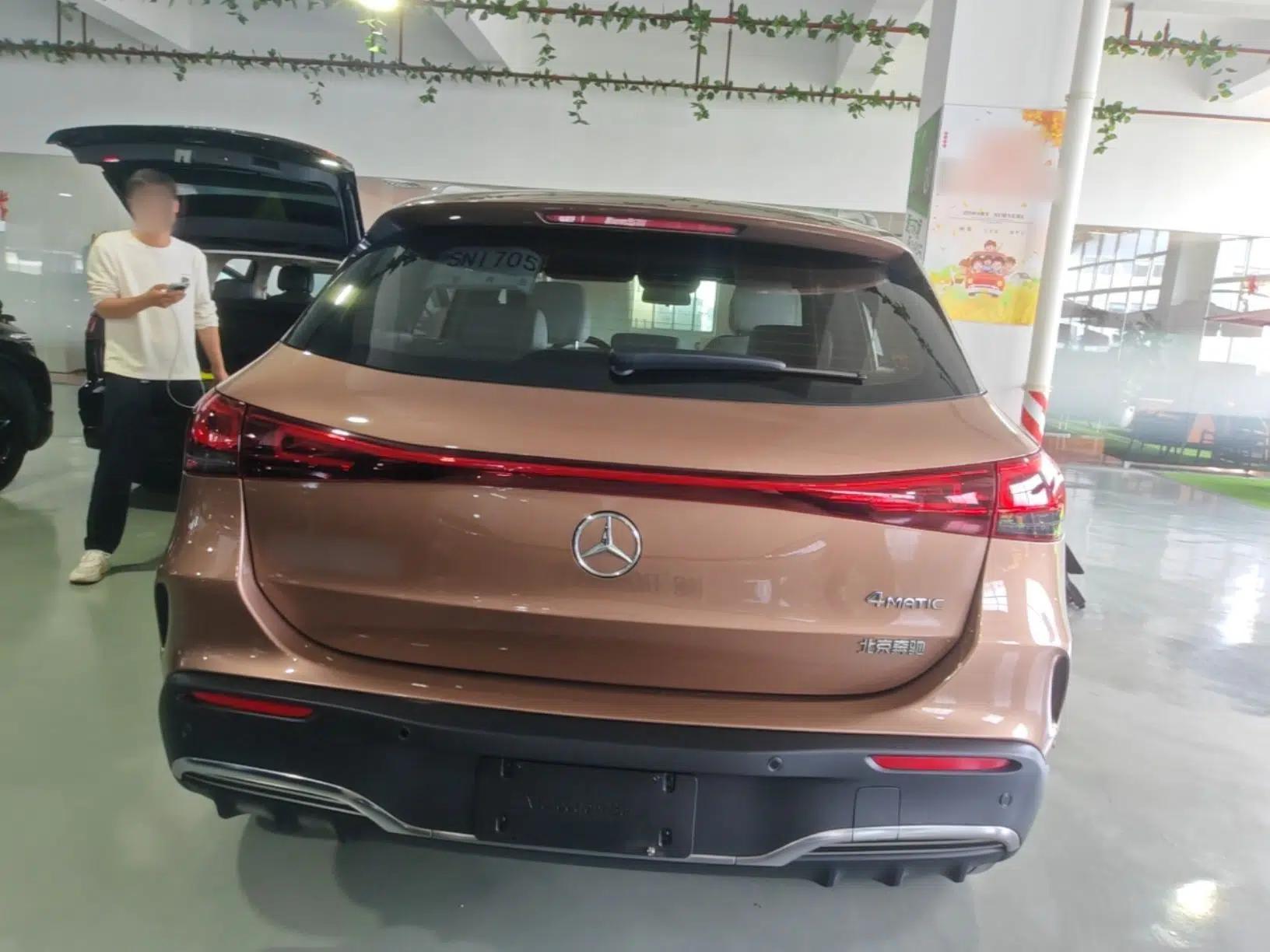 Mercedes-Benz EQA 2022 EQA 300 4MATIC Launch Edition — миниатюра 5