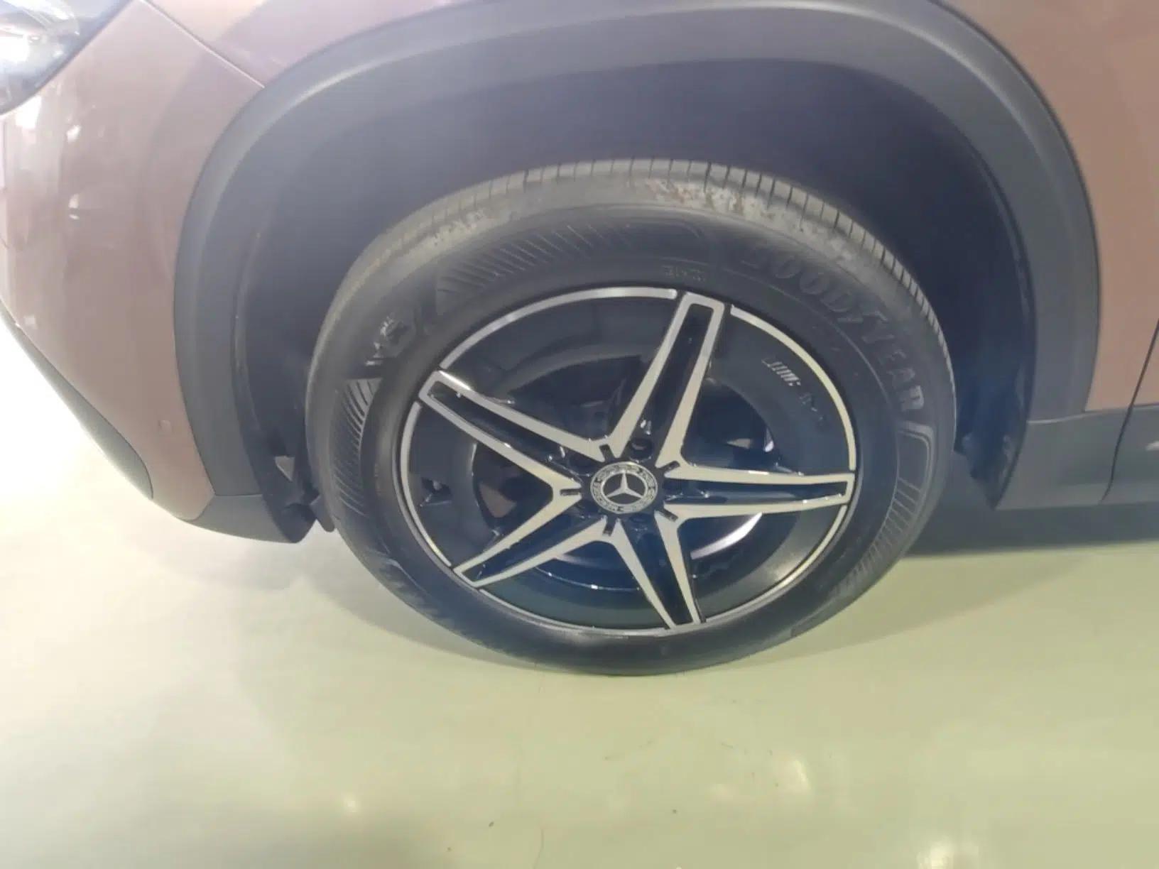 Mercedes-Benz EQA 2022 EQA 300 4MATIC Launch Edition — миниатюра 8