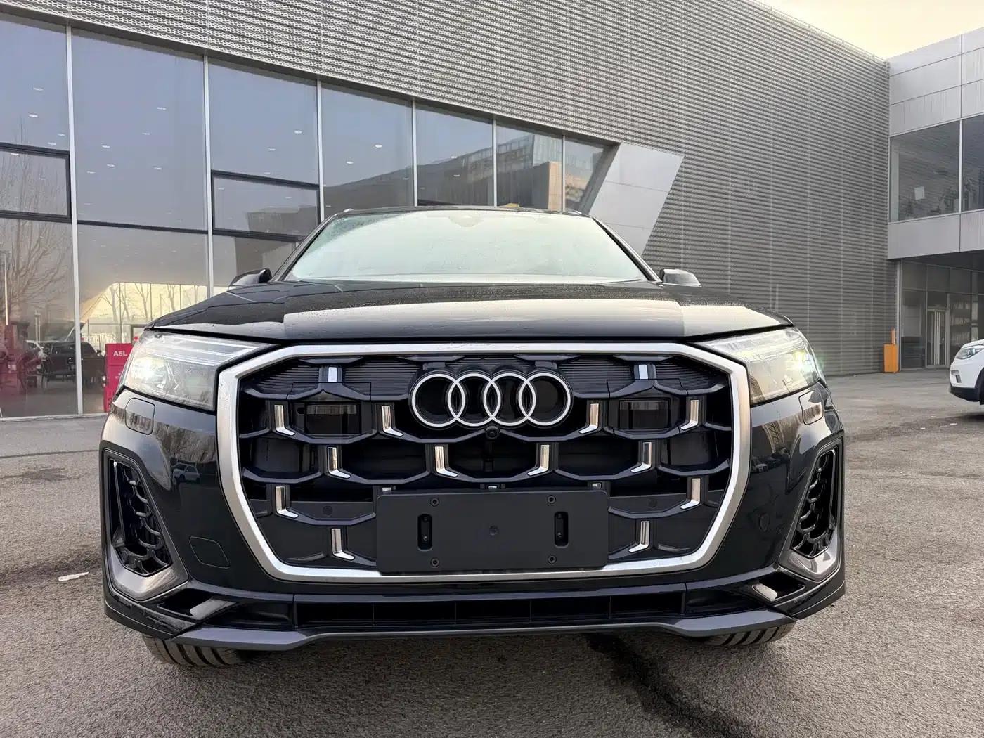 Audi Q7 2025 55 TFSI quattro S line Sport — миниатюра 3