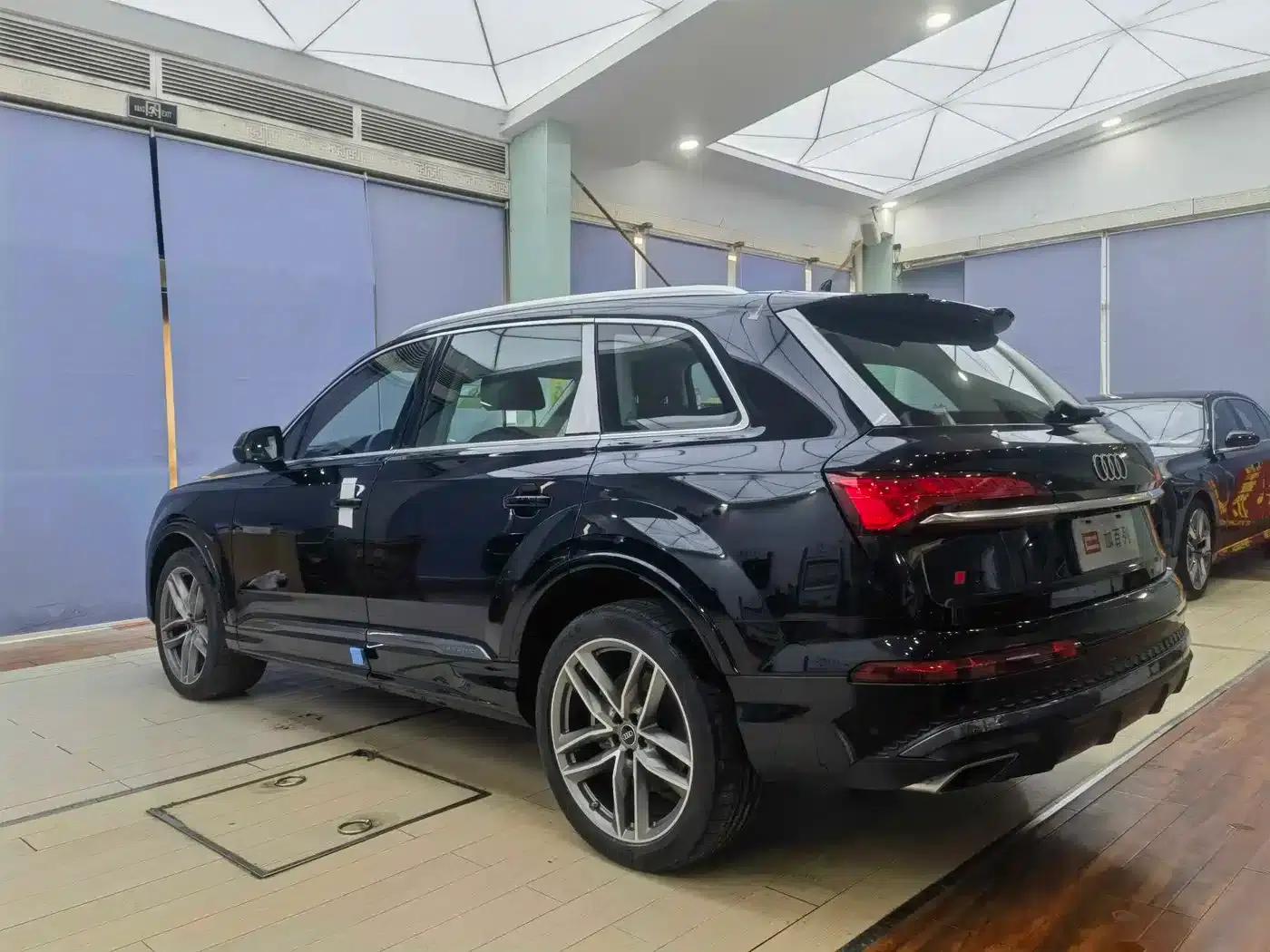 Audi Q7 2024 45 TFSI quattro S line Sport — миниатюра 17