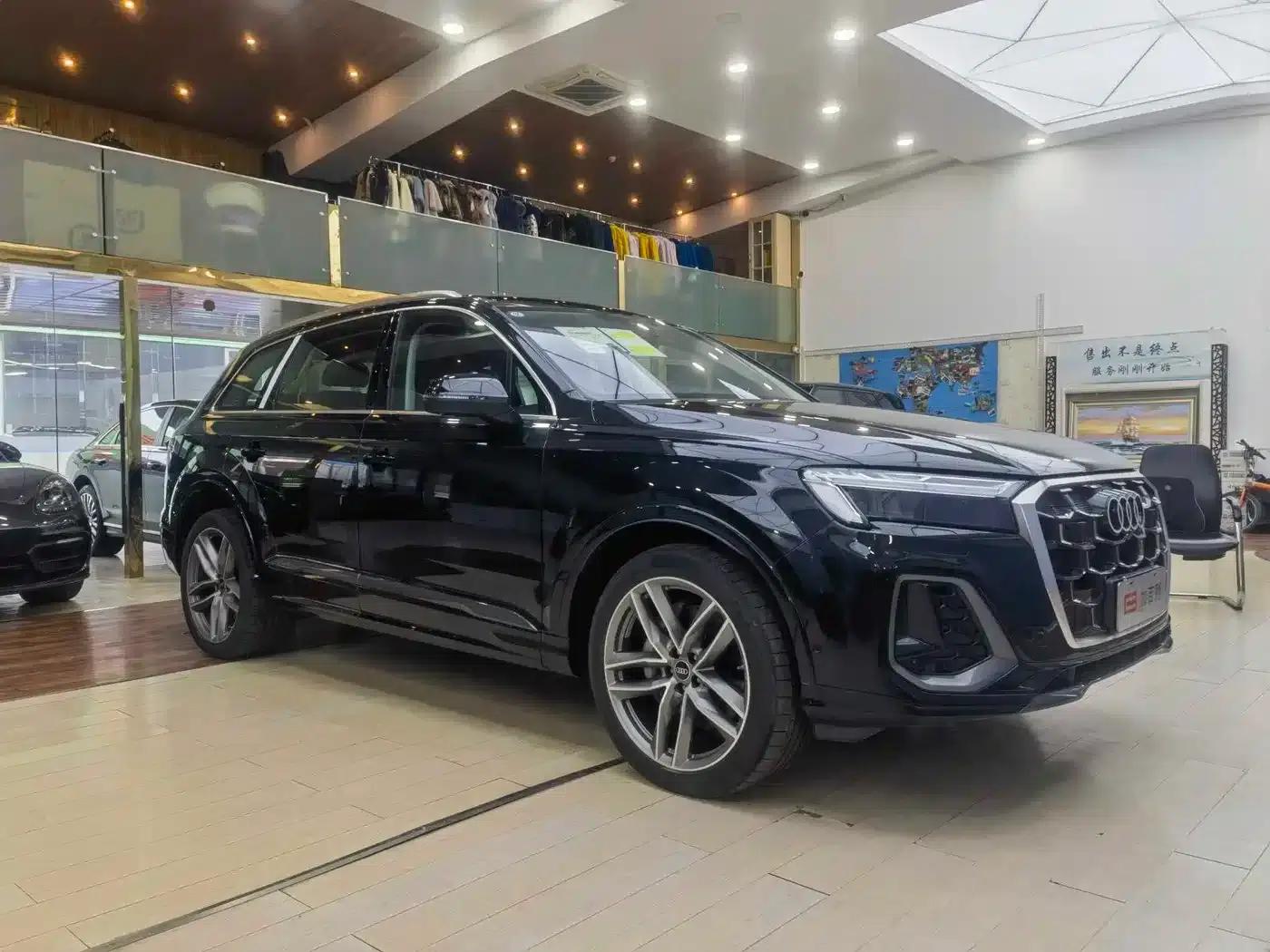 Audi Q7 2024 45 TFSI quattro S line Sport — миниатюра 3