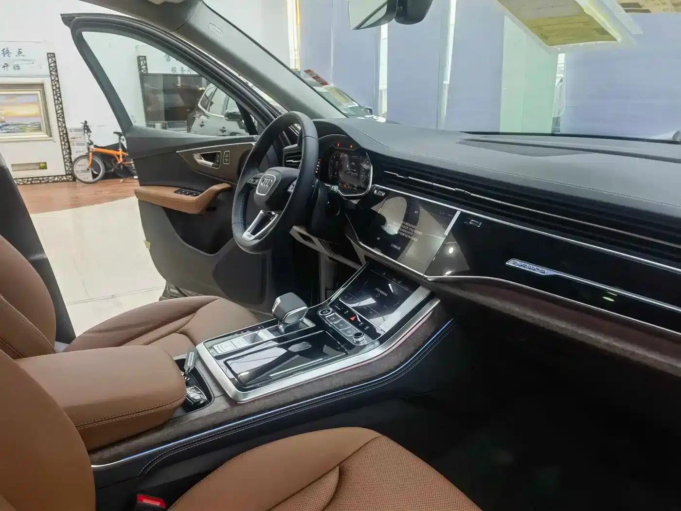 Audi Q7 2024 45 TFSI quattro S line Sport — миниатюра 6