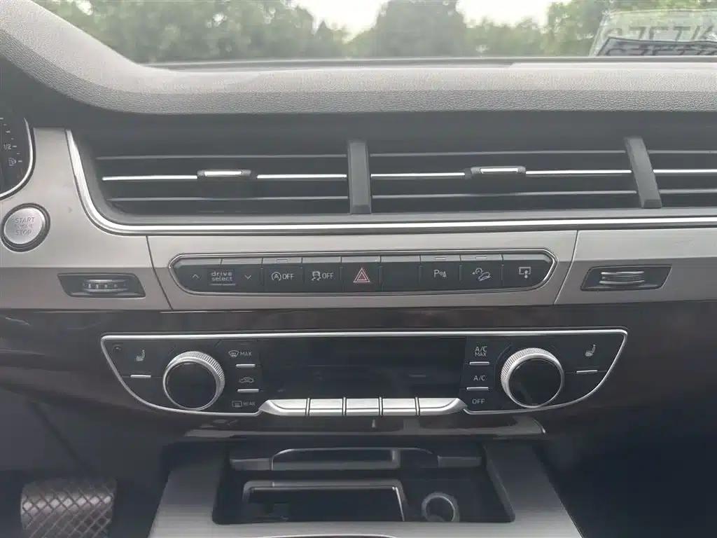 Audi Q7 2018 45 TFSI Technology Edition — миниатюра 6