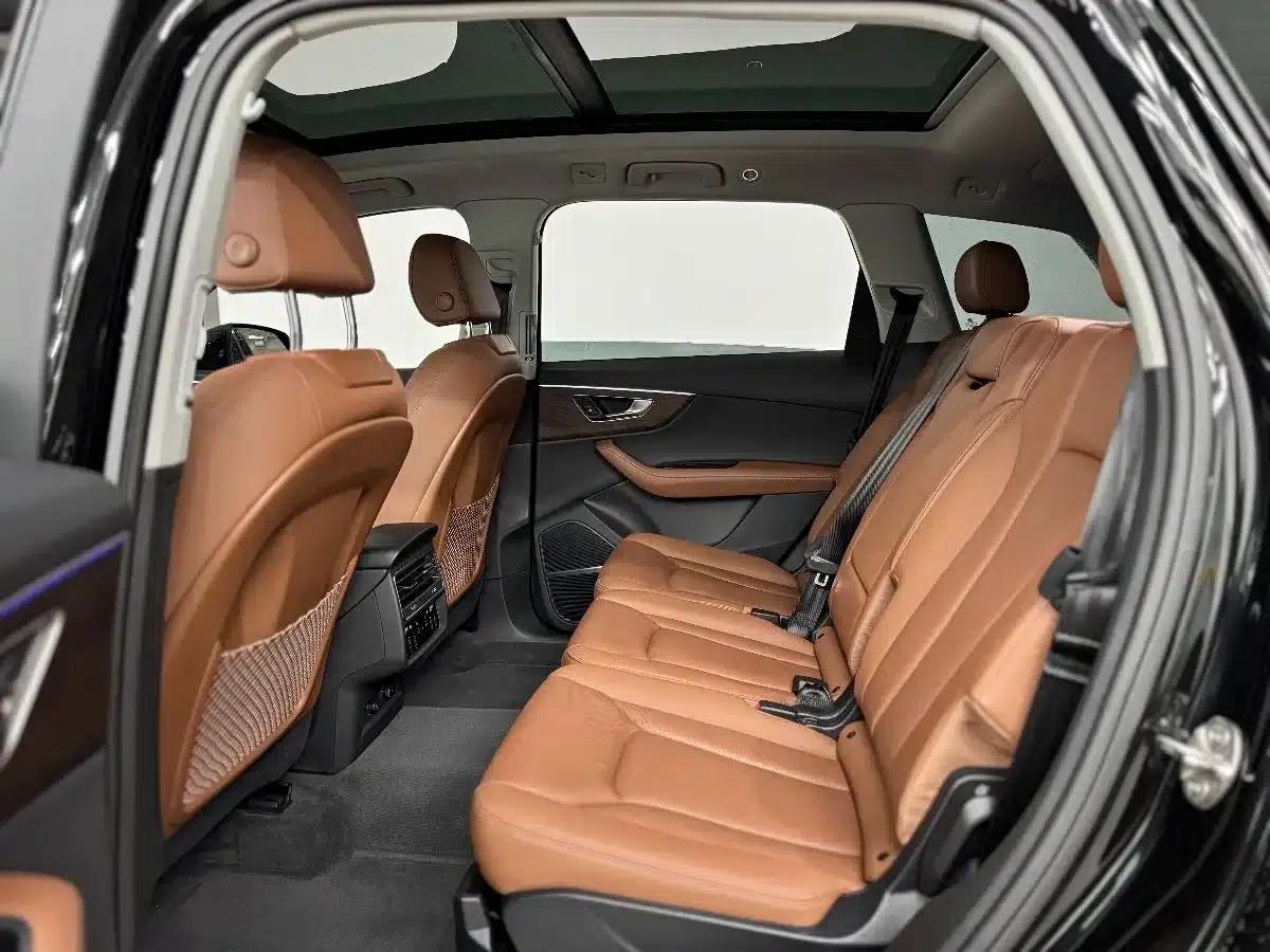 Audi Q7 2024 55 TFSI quattro S line Sport — миниатюра 6