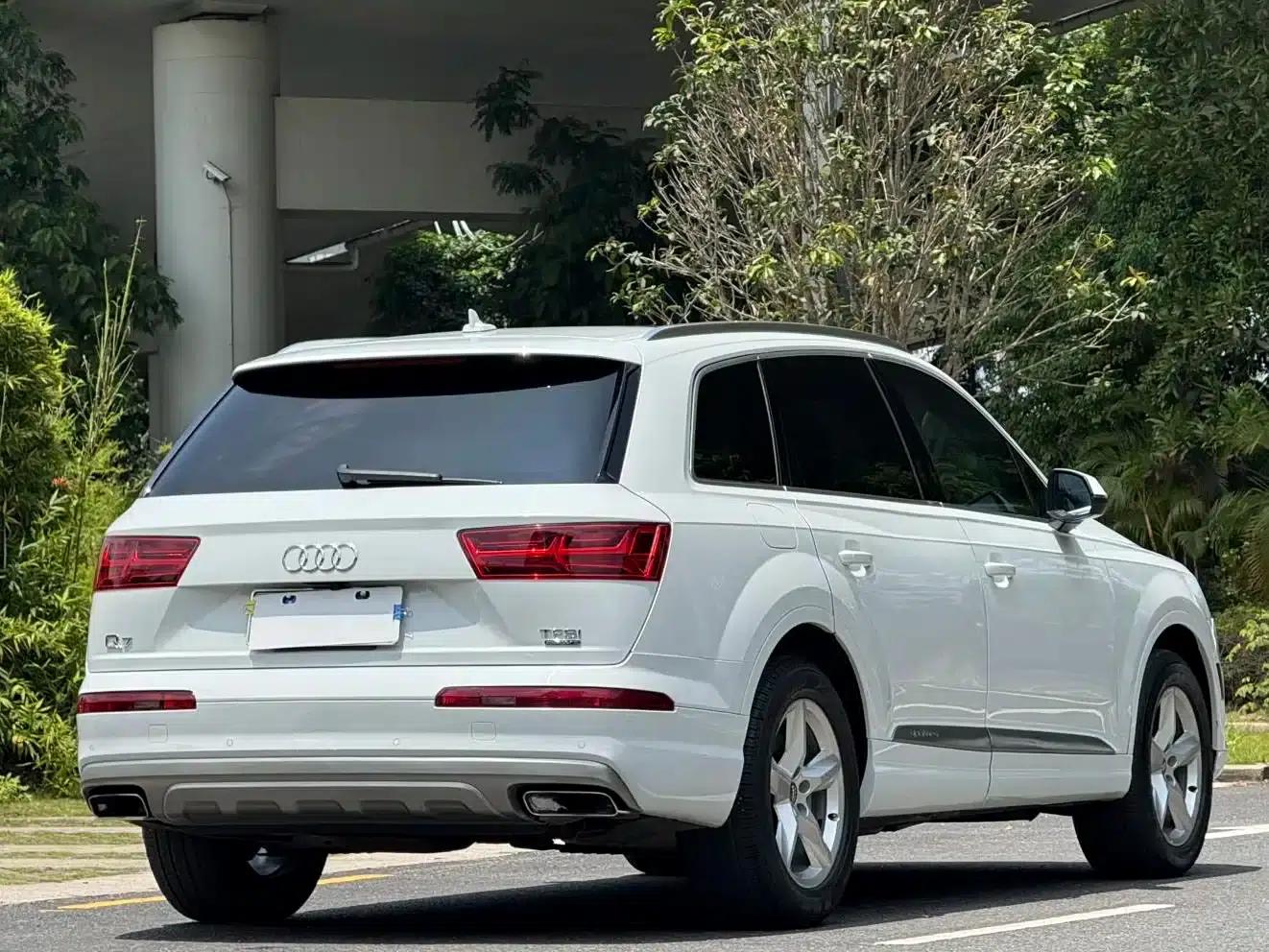 Audi Q7 2017 3.0T Parallel Import — миниатюра 4