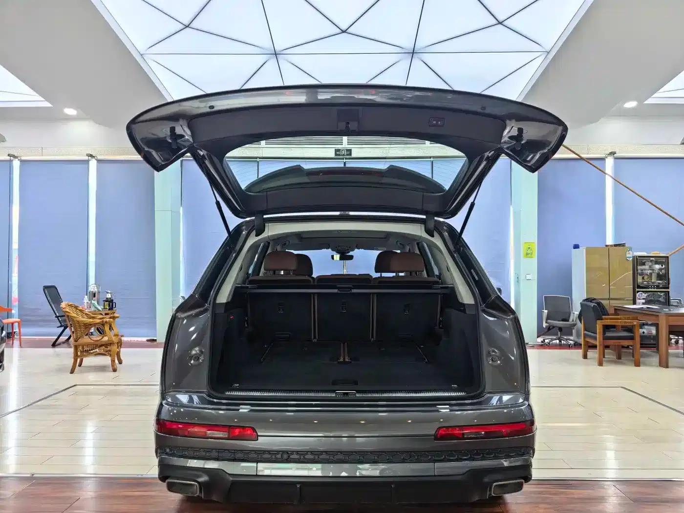 Audi Q7 2024 45 TFSI quattro S line Sport — миниатюра 14