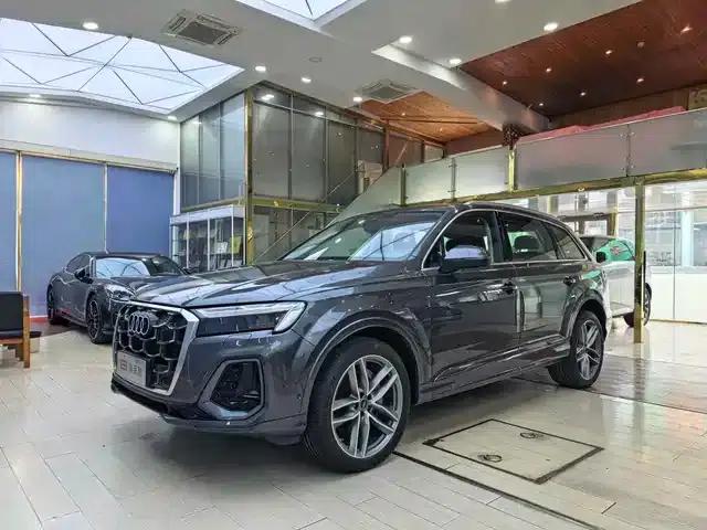 Audi Q7 2024 45 TFSI quattro S line Sport