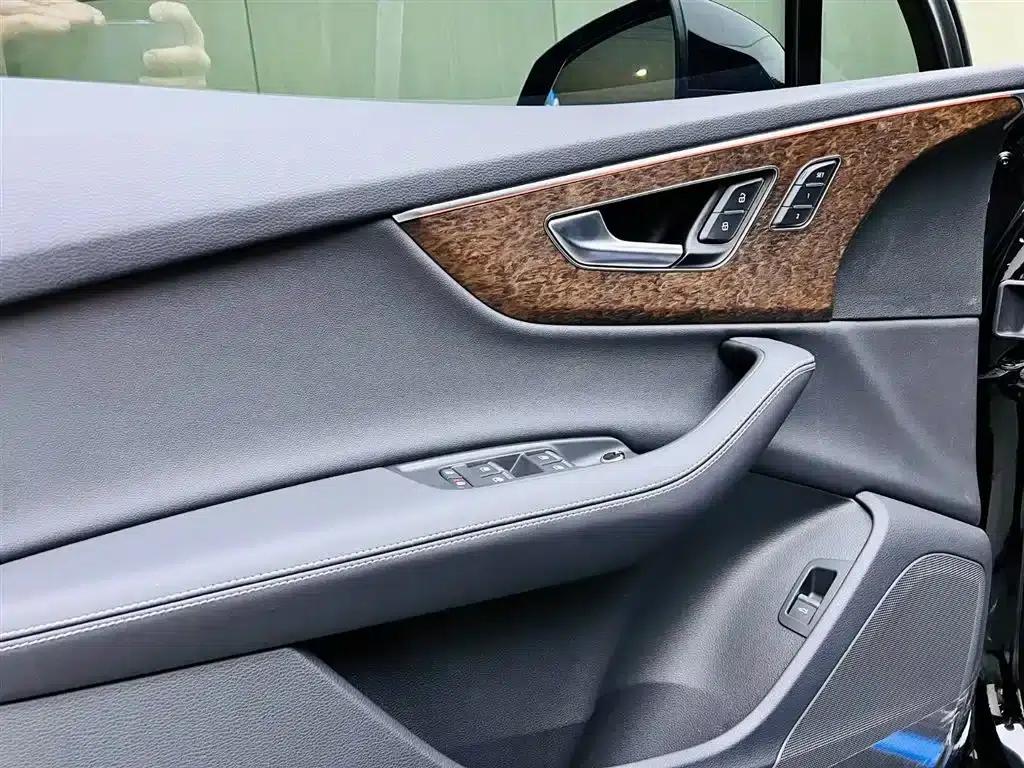 Audi Q7 2024 45 TFSI quattro S line Sport — миниатюра 11