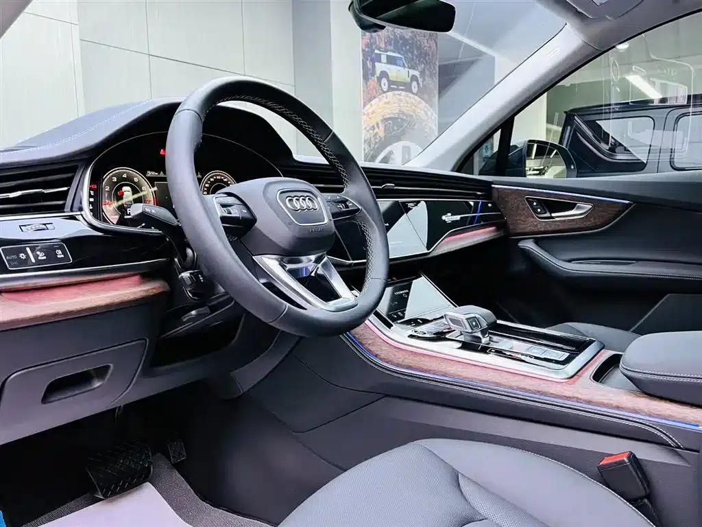 Audi Q7 2024 45 TFSI quattro S line Sport — миниатюра 8
