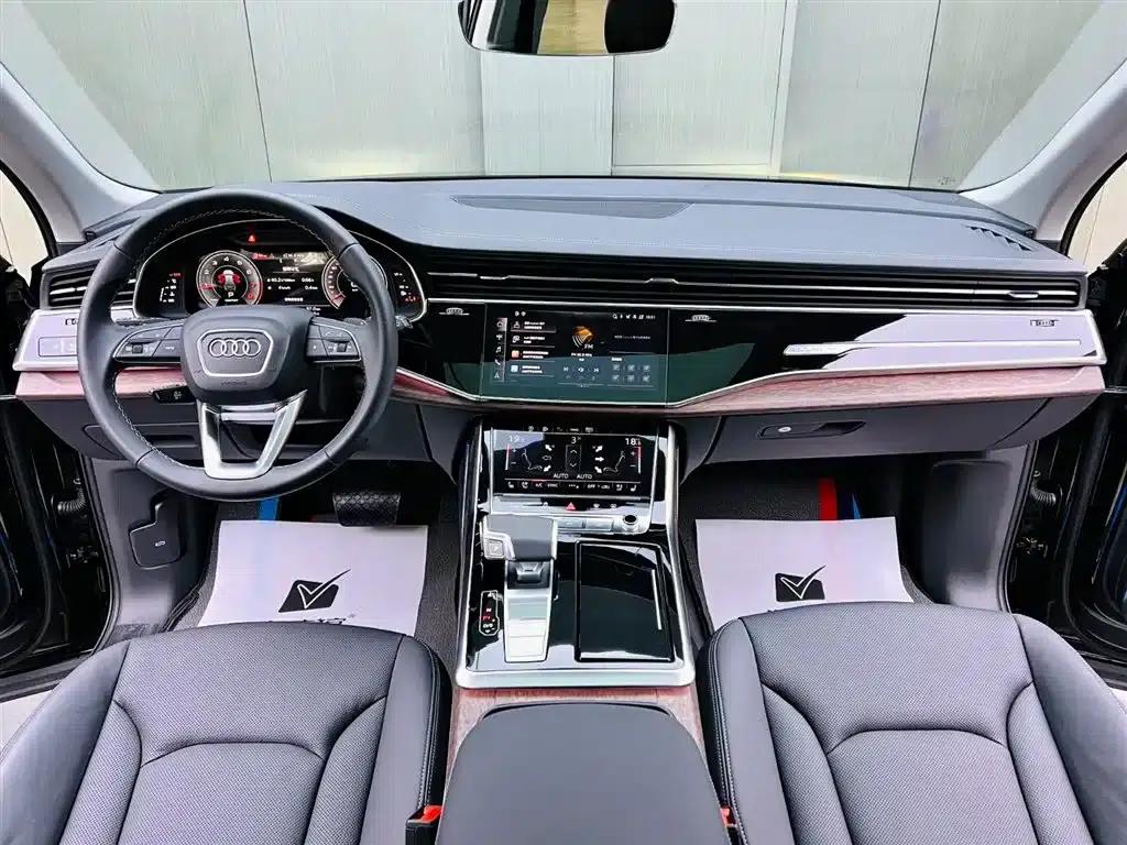 Audi Q7 2024 45 TFSI quattro S line Sport — миниатюра 9
