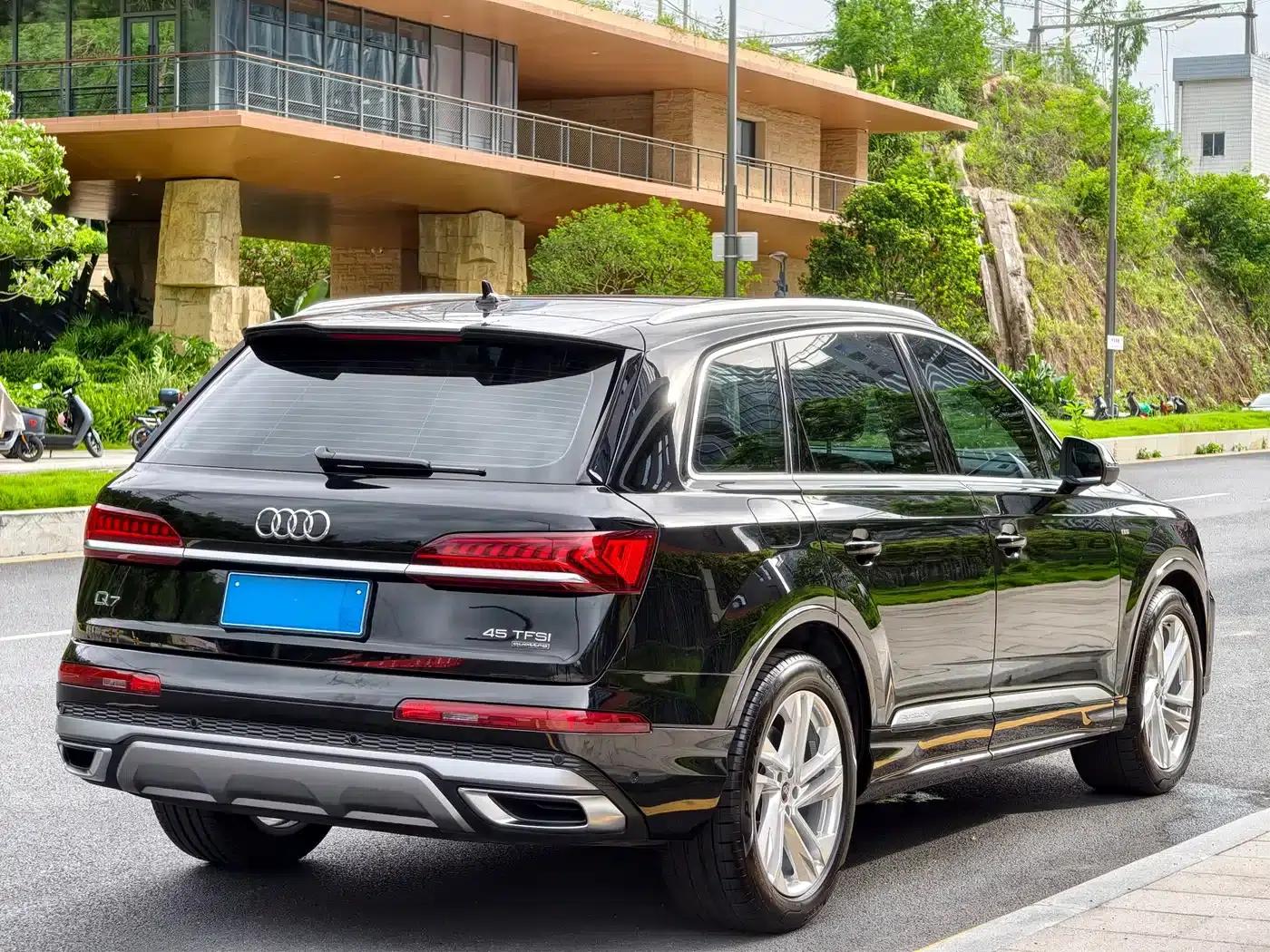 Audi Q7 2024 45 TFSI quattro S line Sport — миниатюра 4