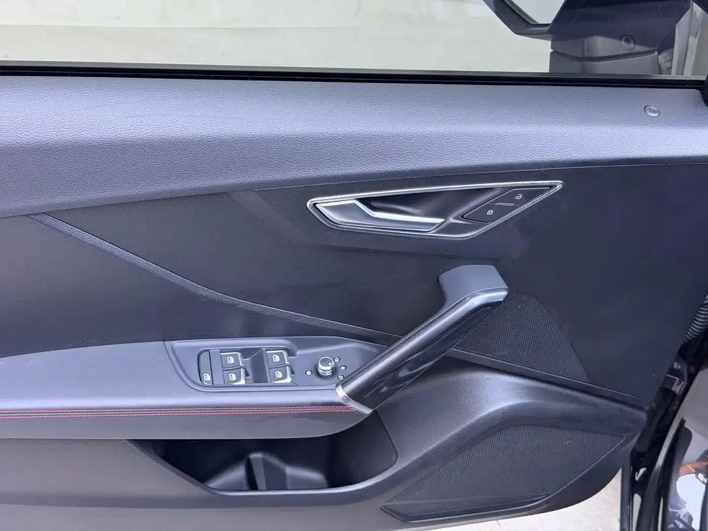 Audi Q2L 2022 35 TFSI Progressive Dynamic Edition — миниатюра 4