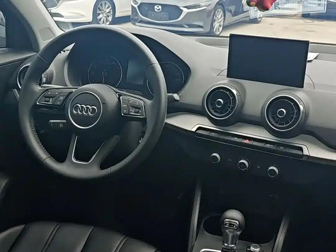 Audi Q2L 2020 35 TFSI Progressive Dynamic Edition — миниатюра 9