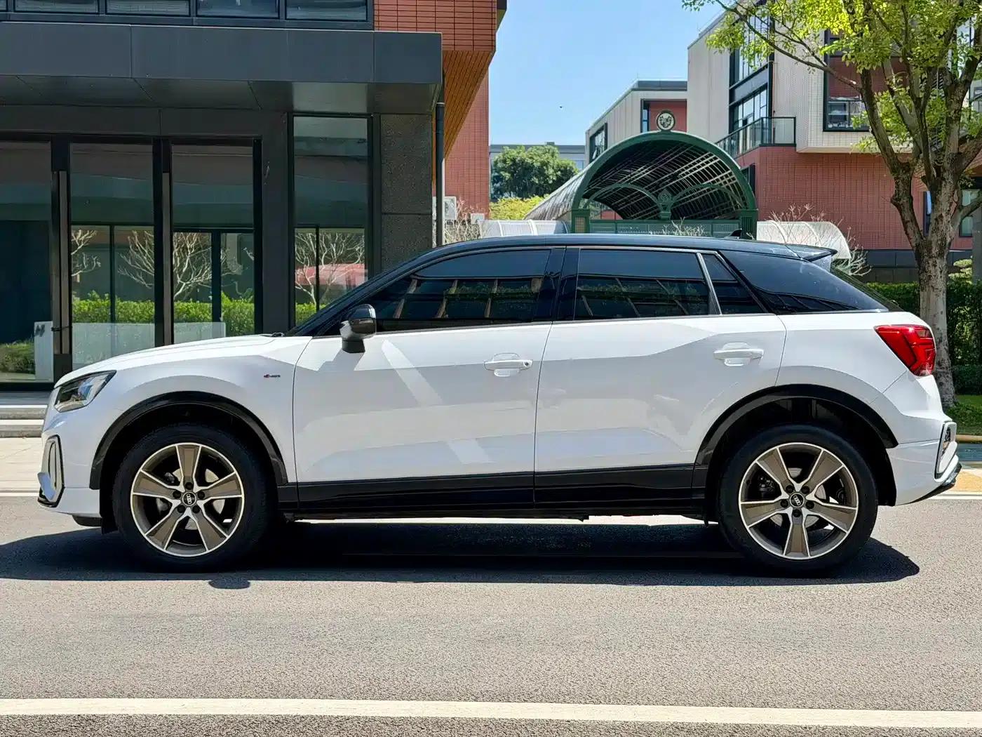 Audi Q2L 2022 35 TFSI Luxury Dynamic — миниатюра 4