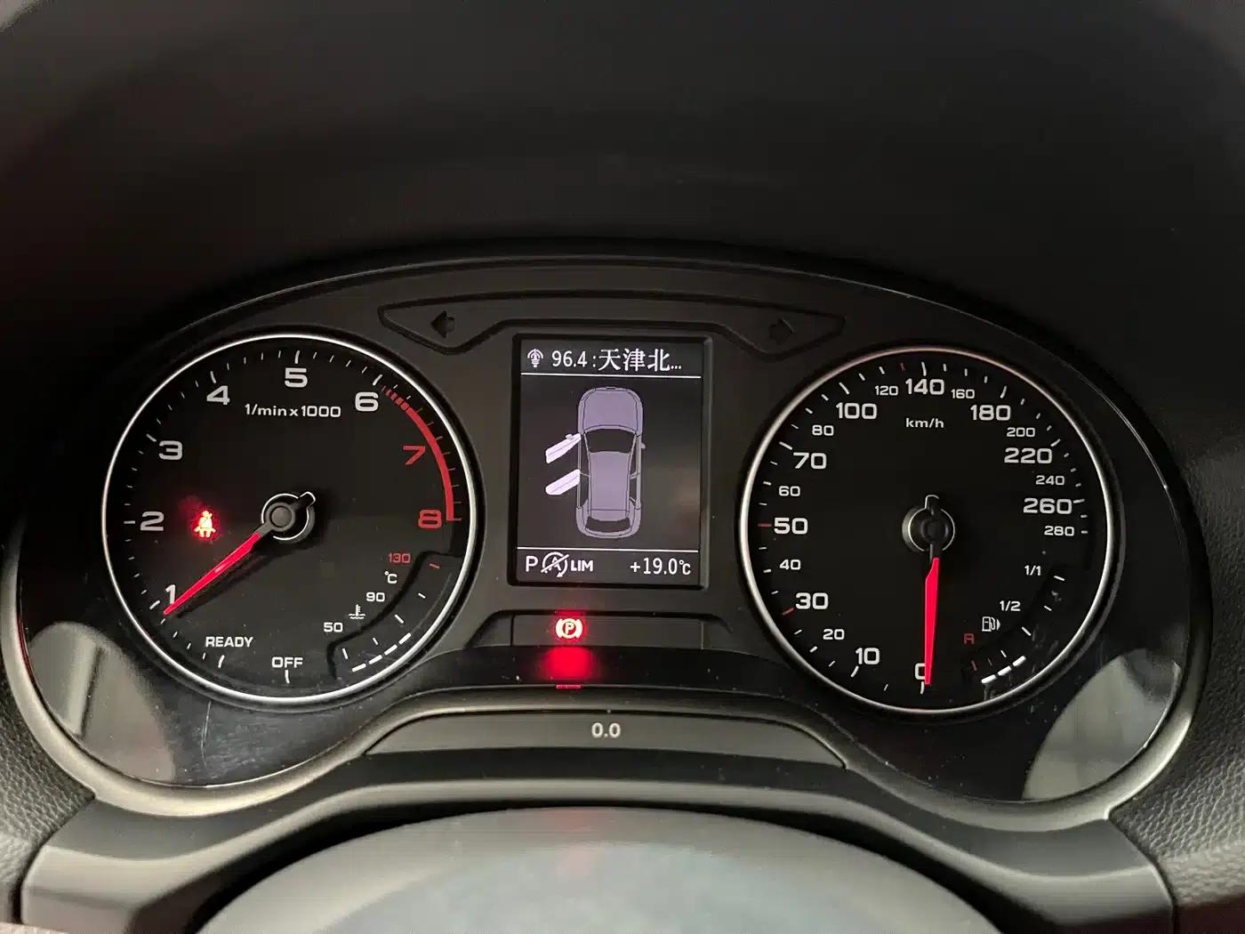 Audi Q2L 2021 35 TFSI Progressive Dynamic Edition — миниатюра 9