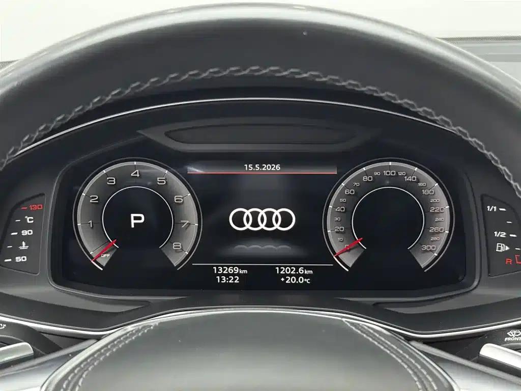 2024 Audi A7L 45 TFSI quattro Black Edition — миниатюра 27