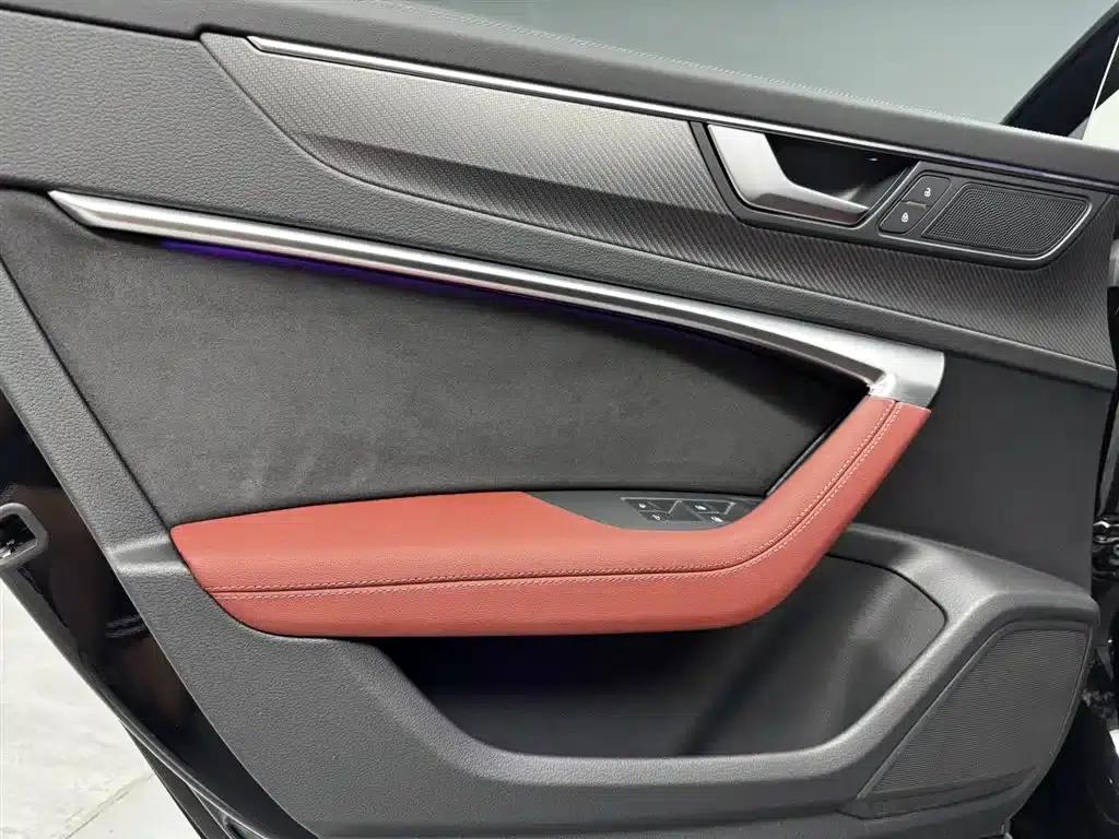 2024 Audi A7L 45 TFSI quattro Black Edition — миниатюра 28