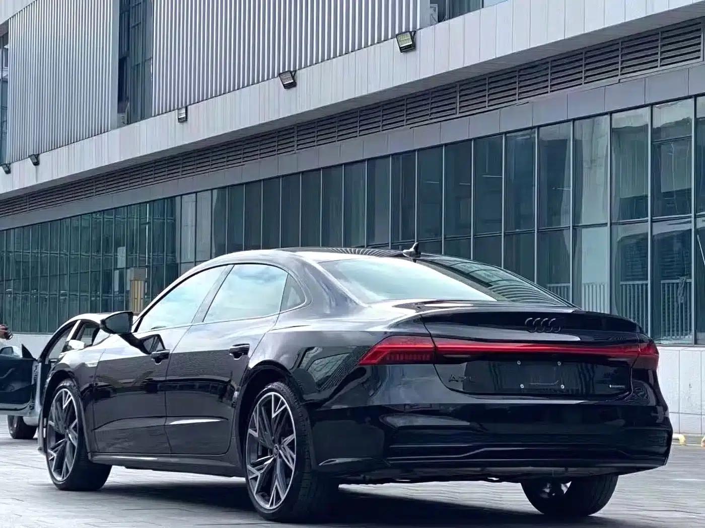 2024 Audi A7L 45 TFSI quattro Black Edition — миниатюра 9