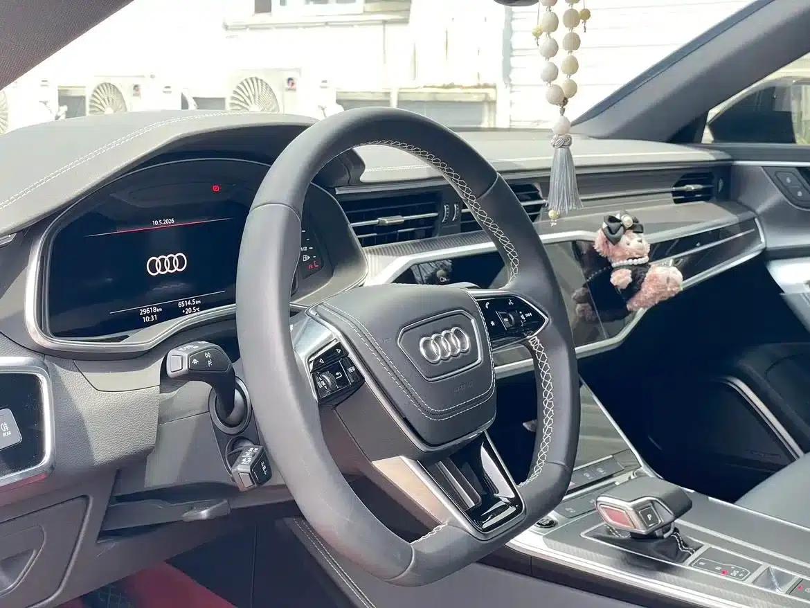 2024 Audi A7L 45 TFSI quattro RS Package Racing Edition — миниатюра 7