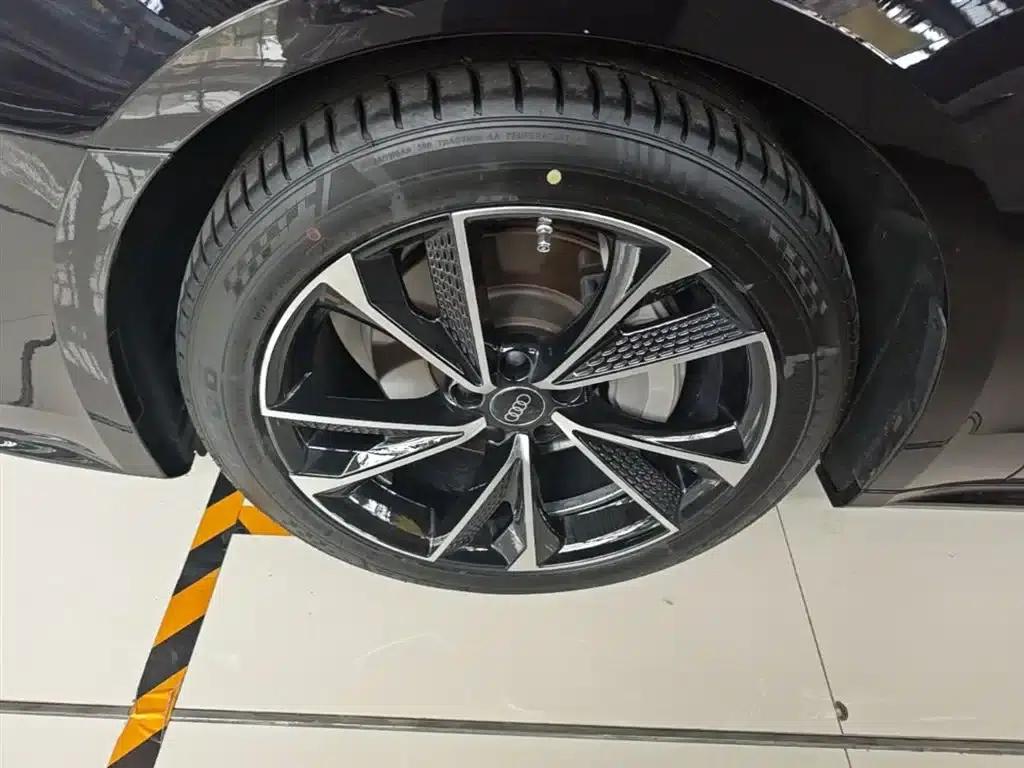 Audi A7L 2022 45 TFSI S-line Dream New Generation Edition — миниатюра 23