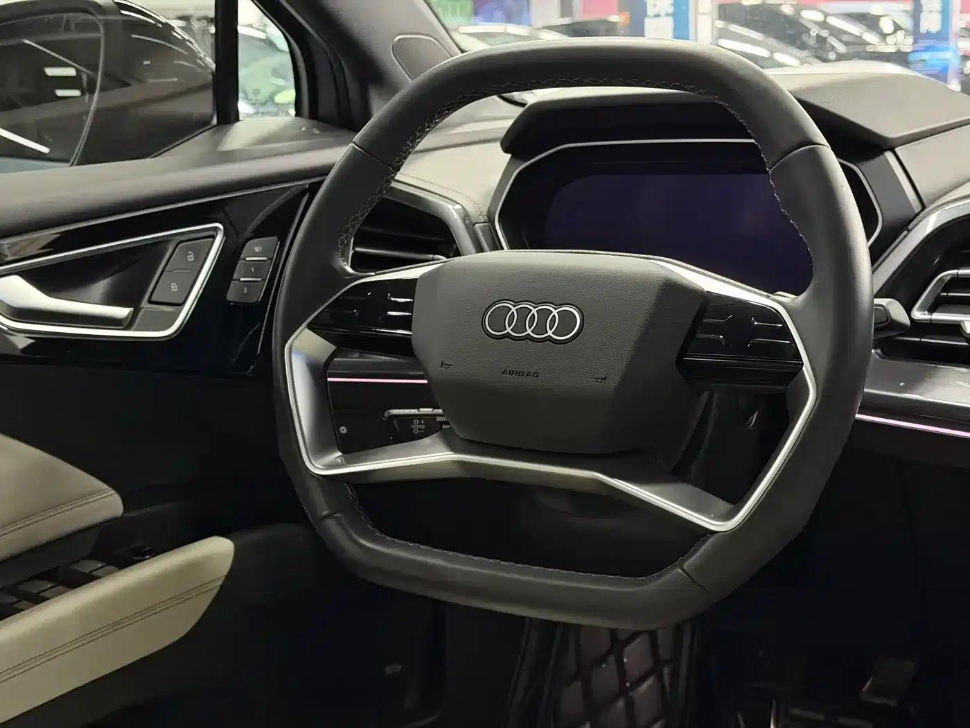 Audi Q4 e-tron 2022 Model 40 e-tron Trailblazer — миниатюра 3