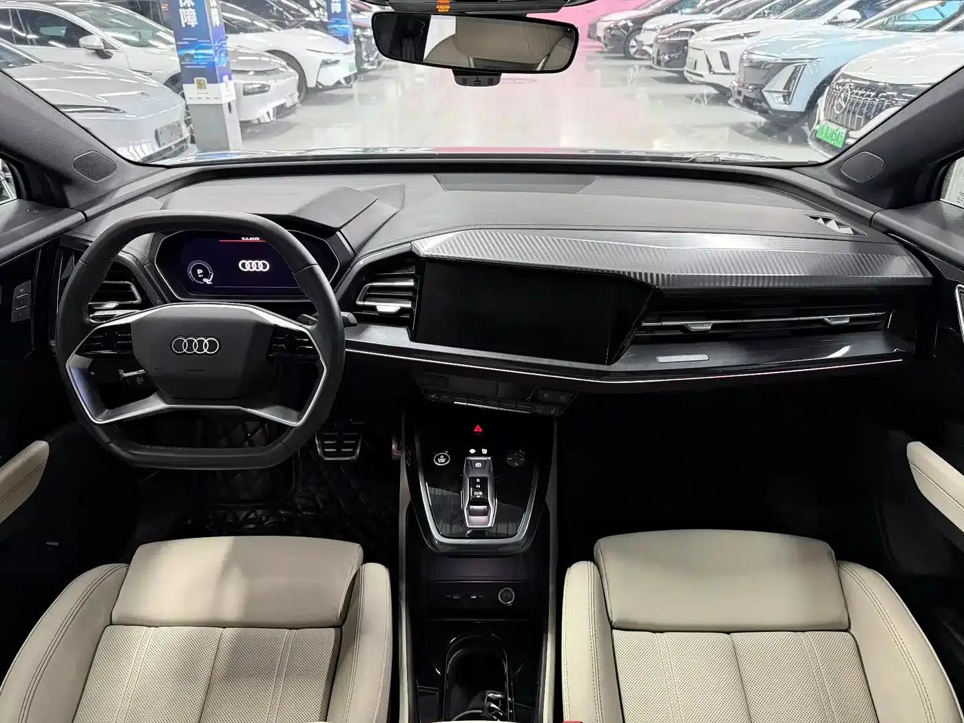 Audi Q4 e-tron 2022 Model 40 e-tron Trailblazer — миниатюра 6