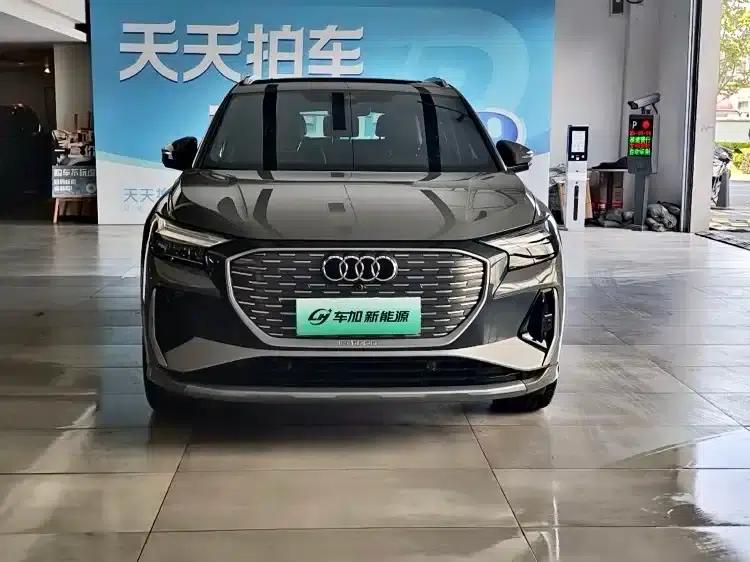 Audi Q4 e-tron 2024 Model 40 e-tron Trailblazer — миниатюра 2