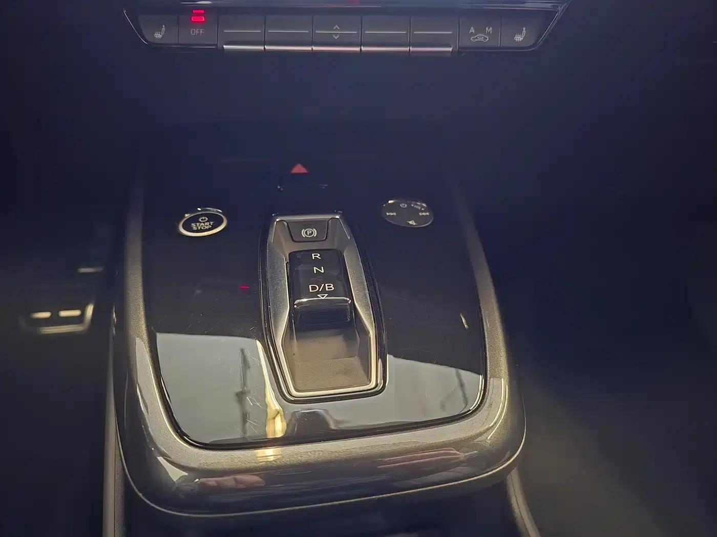 Audi Q4 e-tron 2024 Model 40 e-tron Trailblazer — миниатюра 15