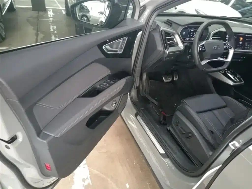 Audi Q4 e-tron 2023 Model 40 e-tron Adventure Edition — миниатюра 16
