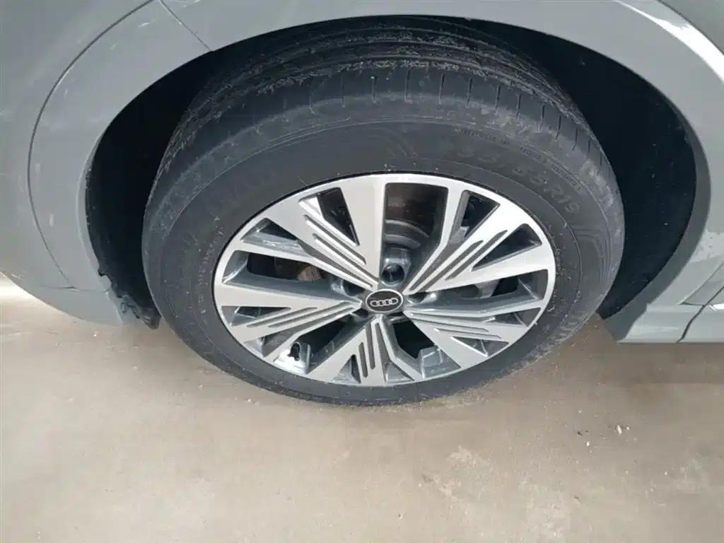 Audi Q4 e-tron 2023 Model 40 e-tron Adventure Edition — миниатюра 23