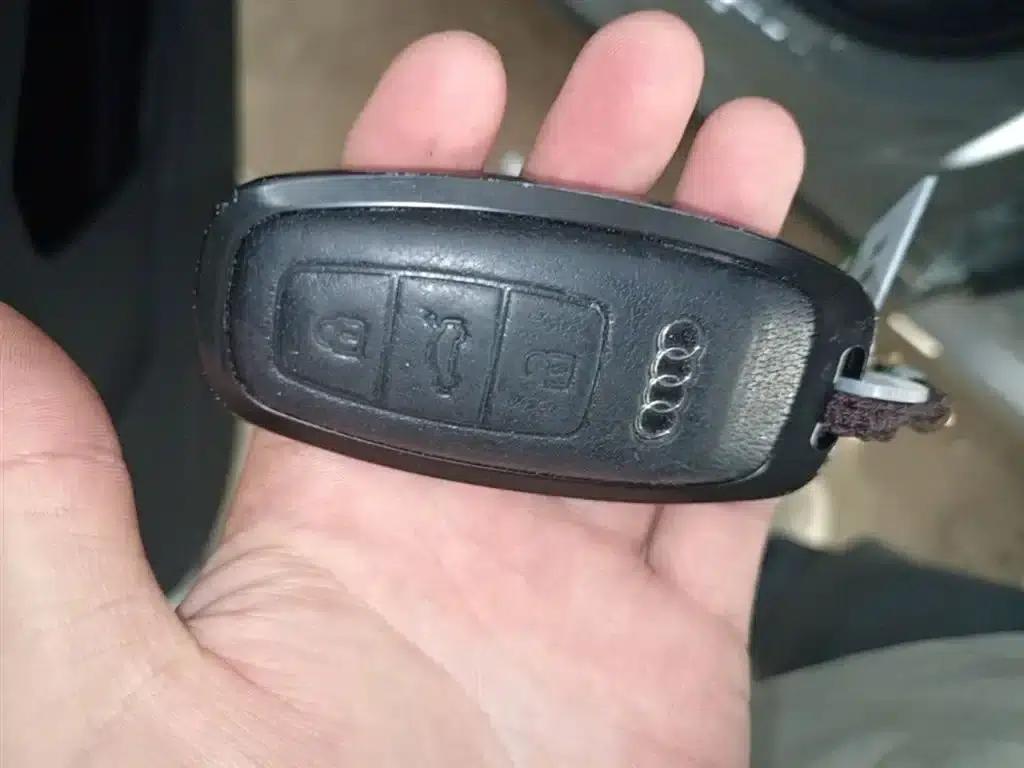 Audi Q4 e-tron 2023 Model 40 e-tron Adventure Edition — миниатюра 9