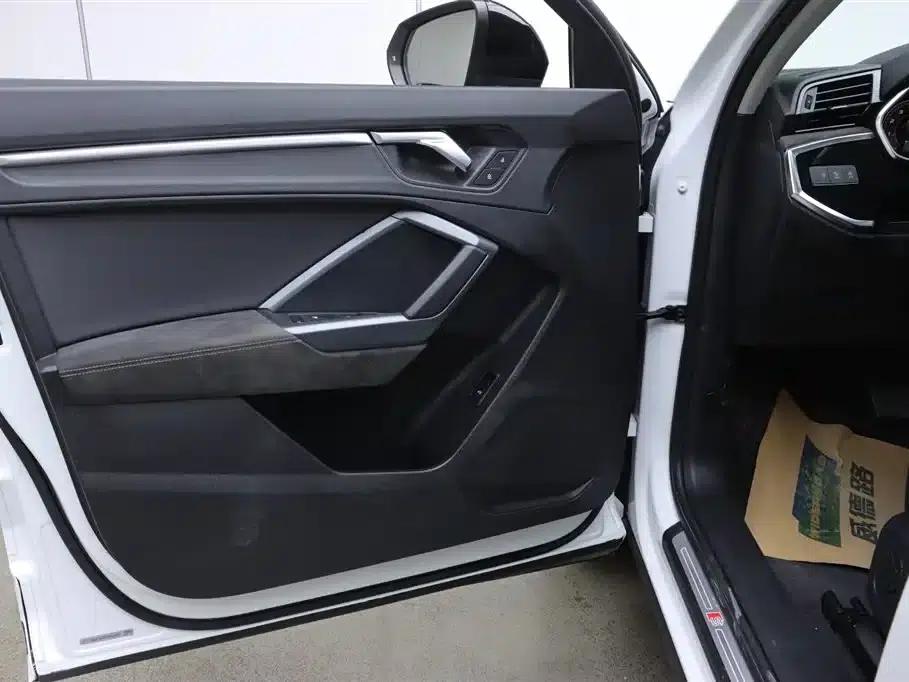 Audi Q3 Sportback 2022 40 TFSI Fashion Edition — миниатюра 11