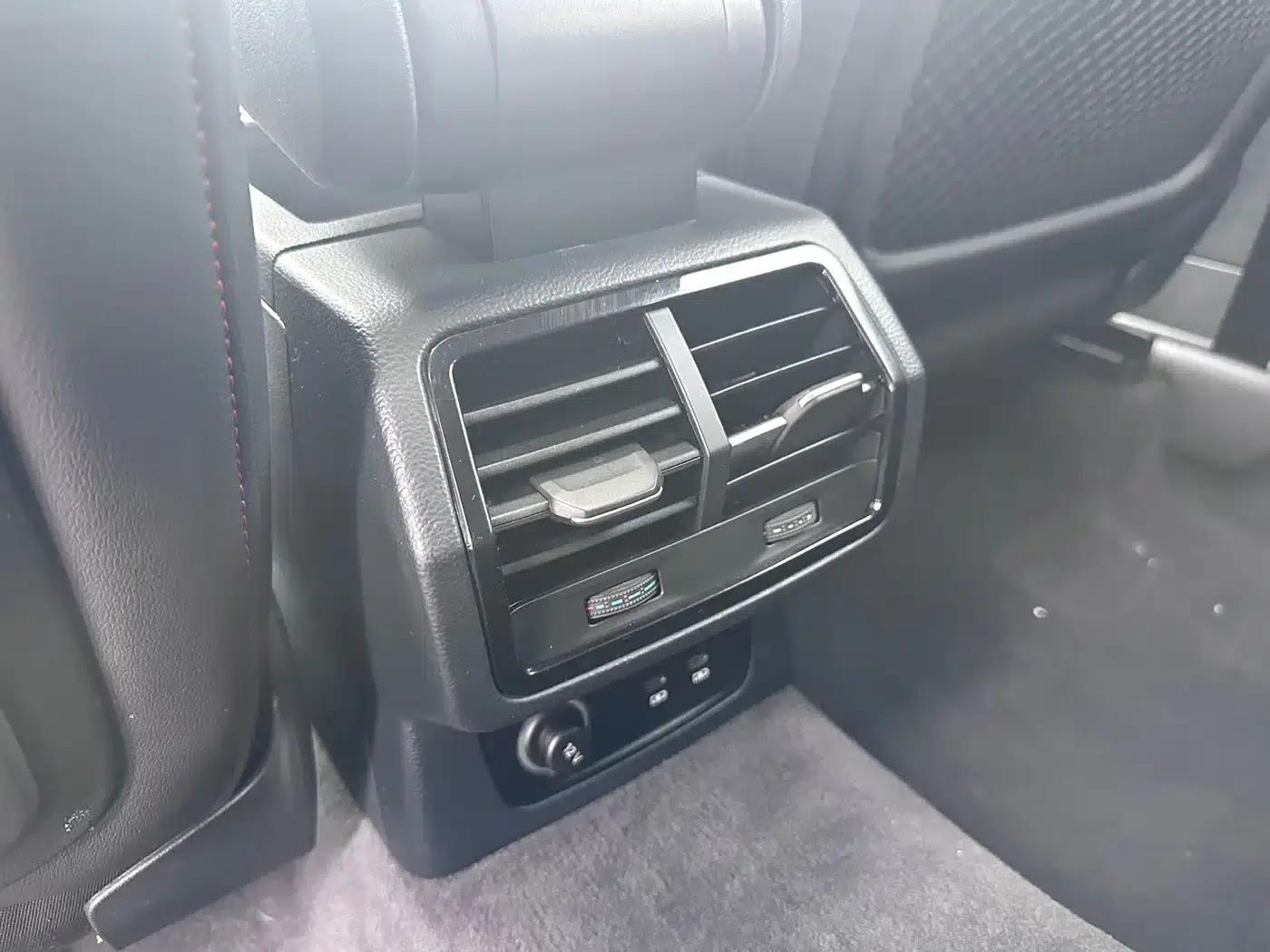 Audi Q3 Sportback 2022 40 TFSI RS Package (Sports Edition) — миниатюра 15
