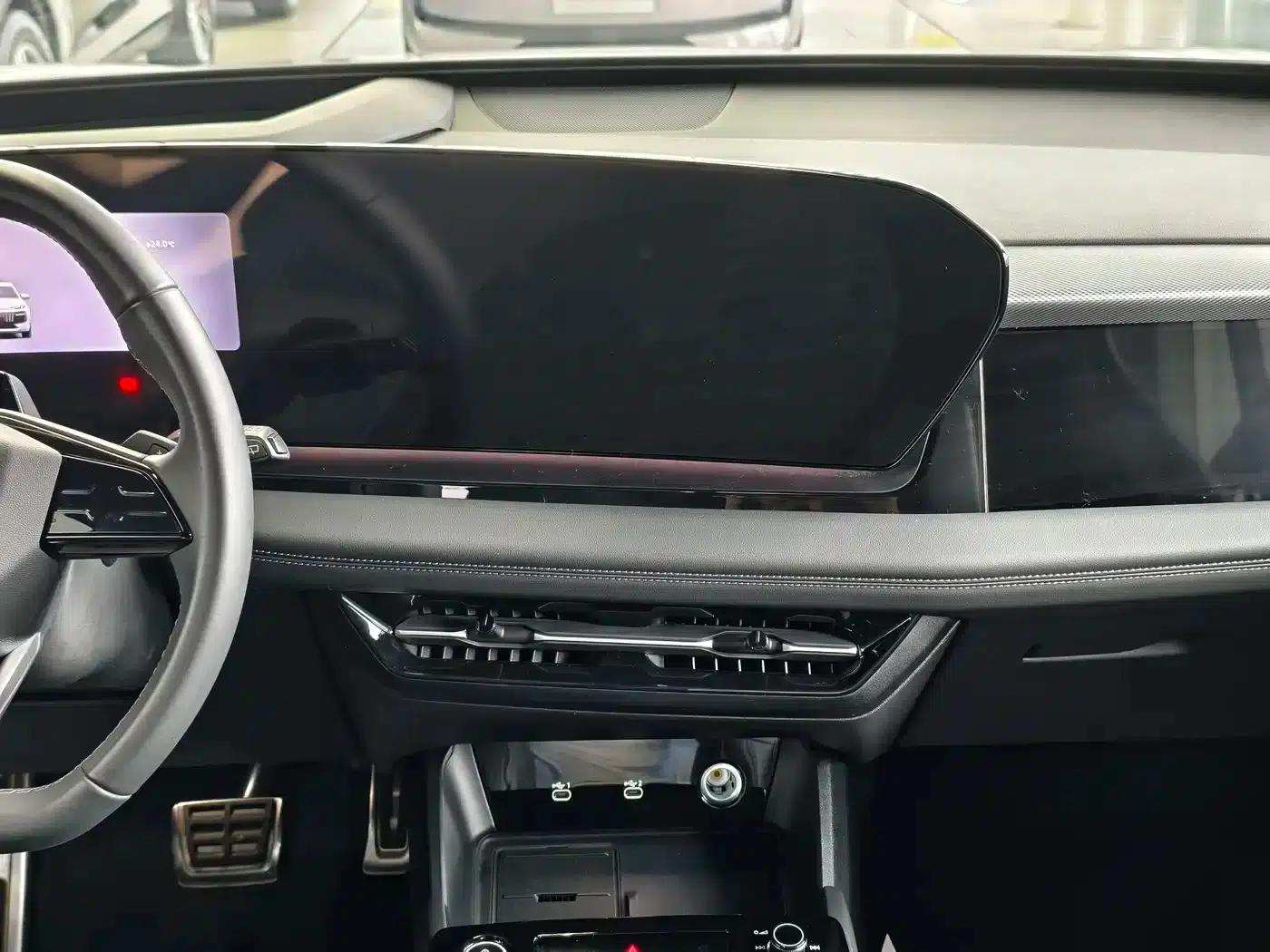 Audi Q6L e-tron 2026 First Edition — миниатюра 11